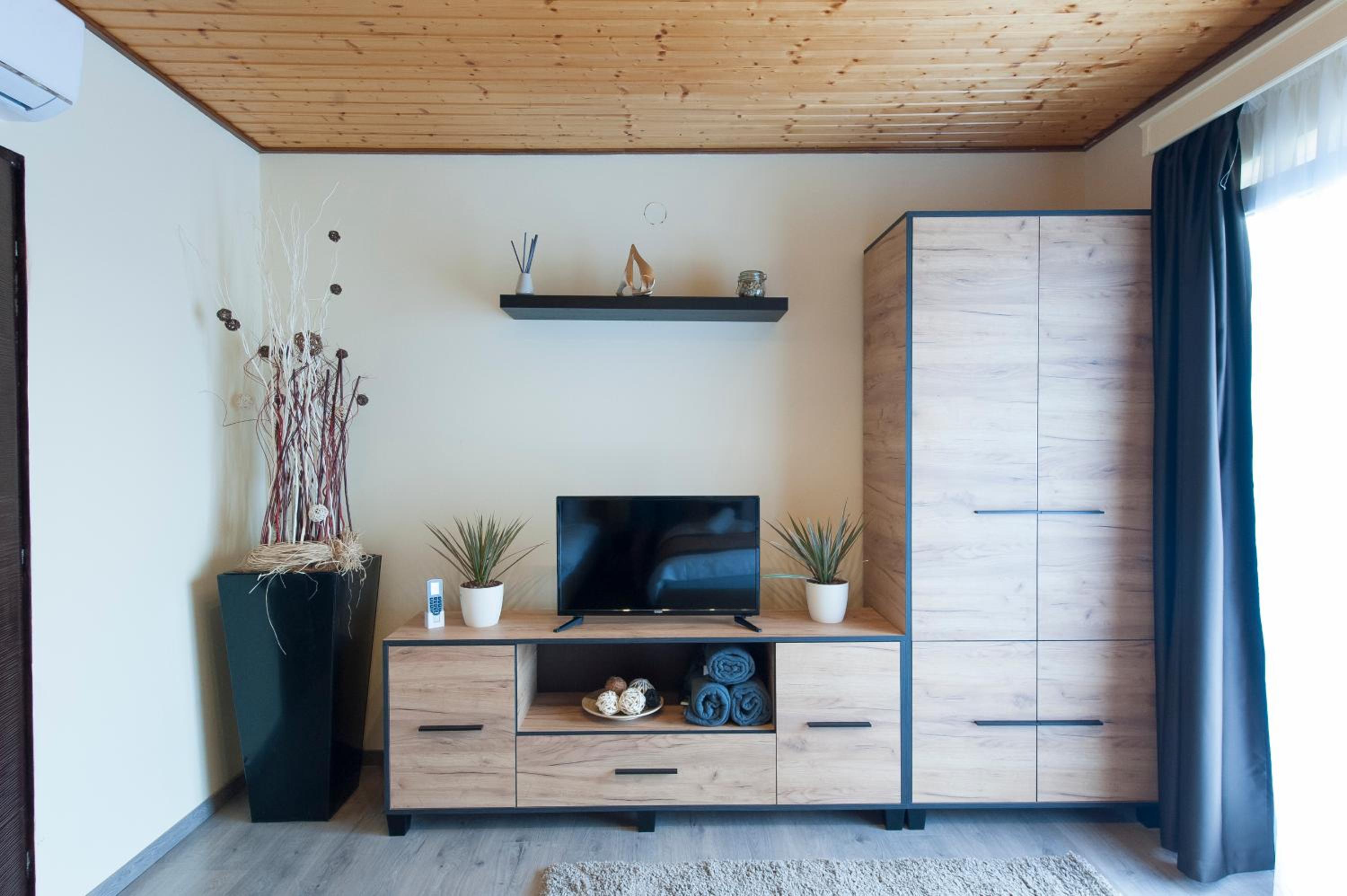 Two-Bedroom Apartment - Photo 20