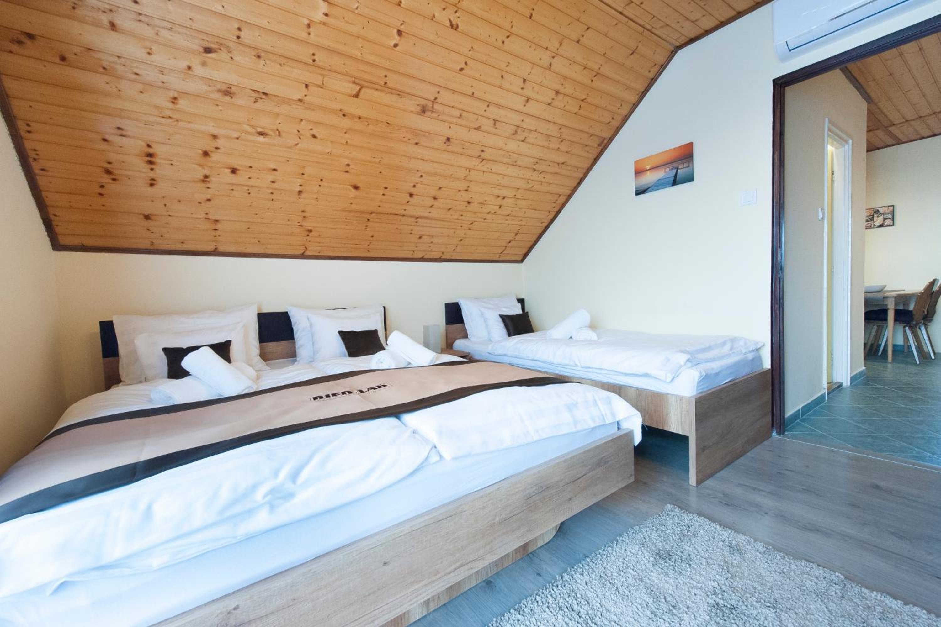 Two-Bedroom Apartment - Photo 19