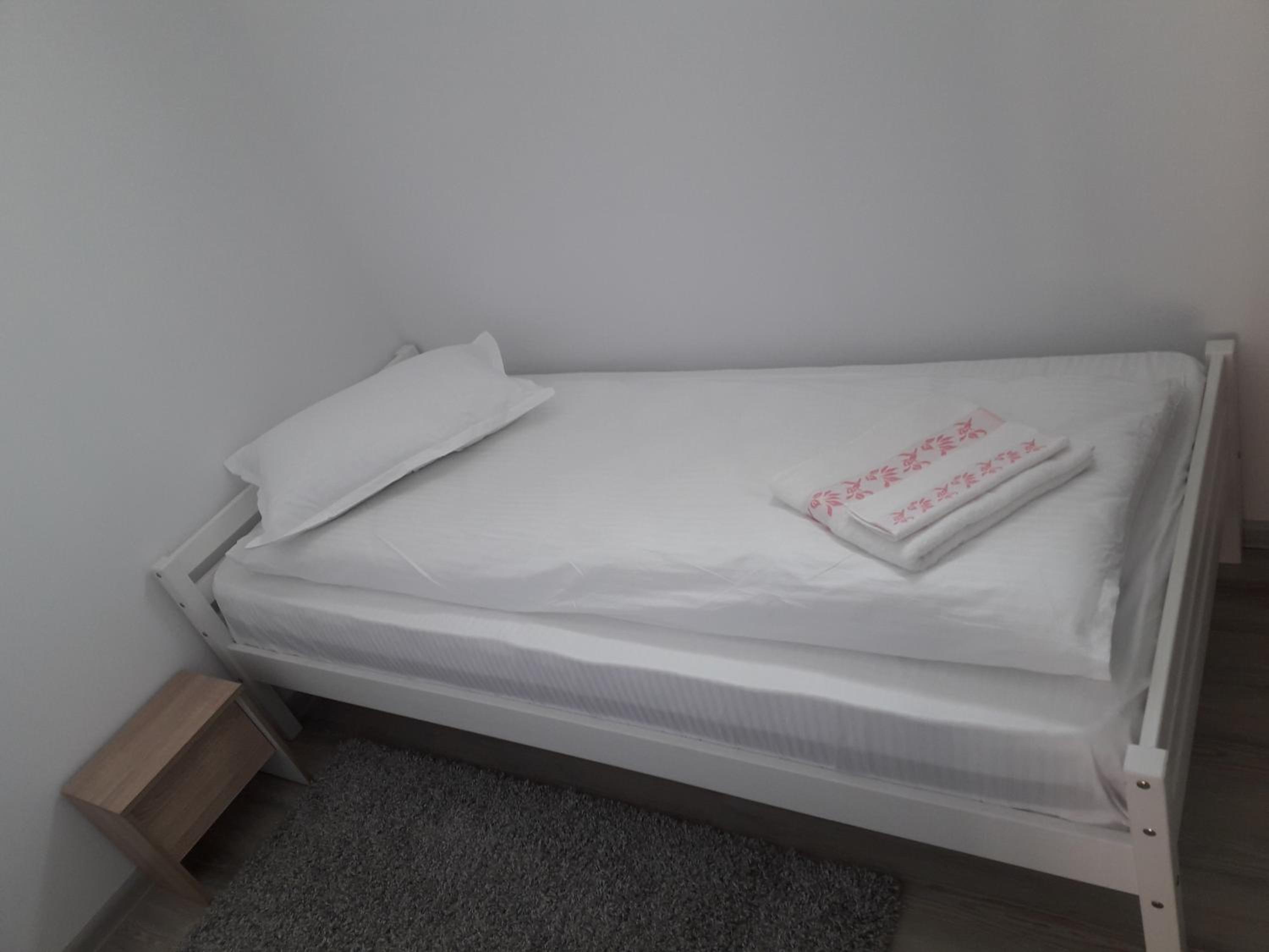 Deluxe Room (2 Adults + 1 Child) - Photo 4