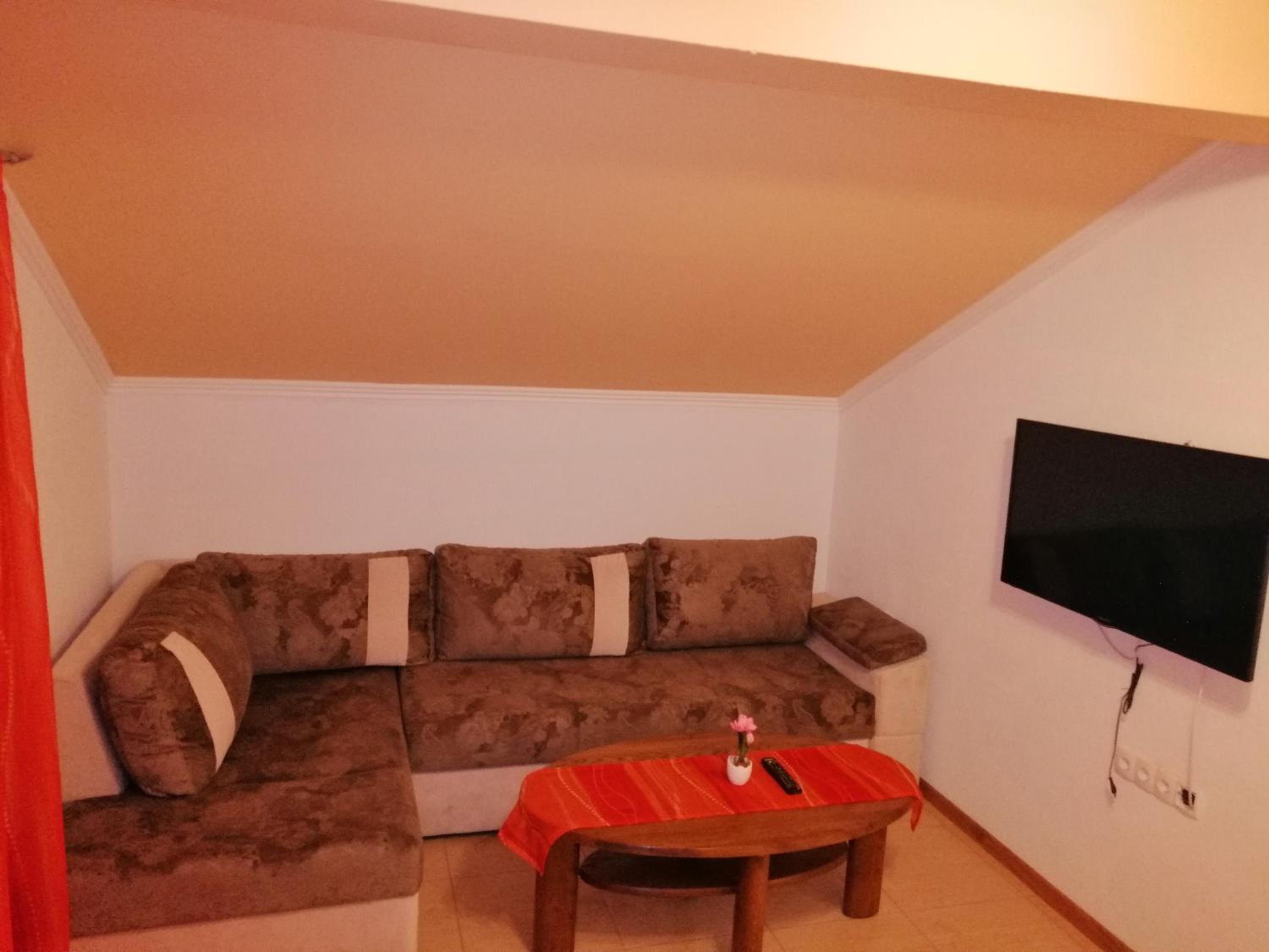 Apartment photo 1