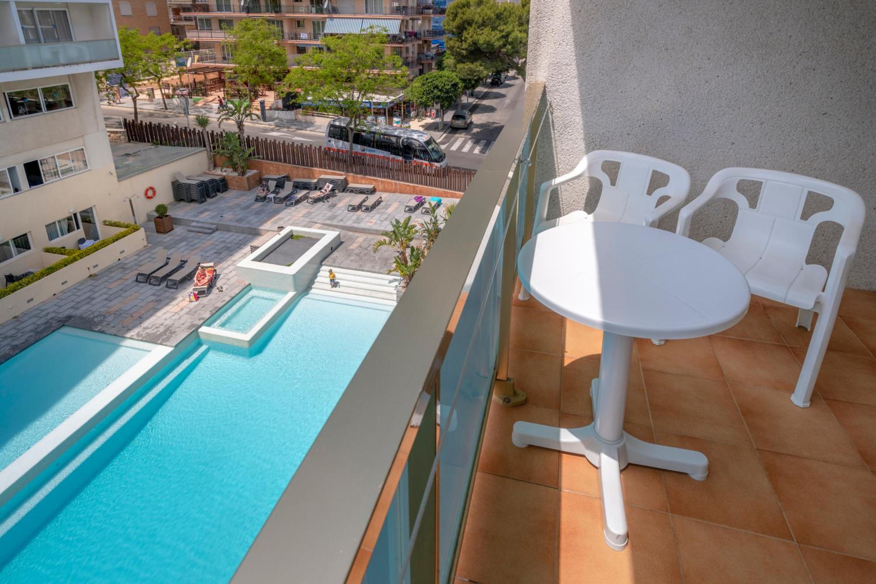Standard Double Room (2 Adults) - Photo 4
