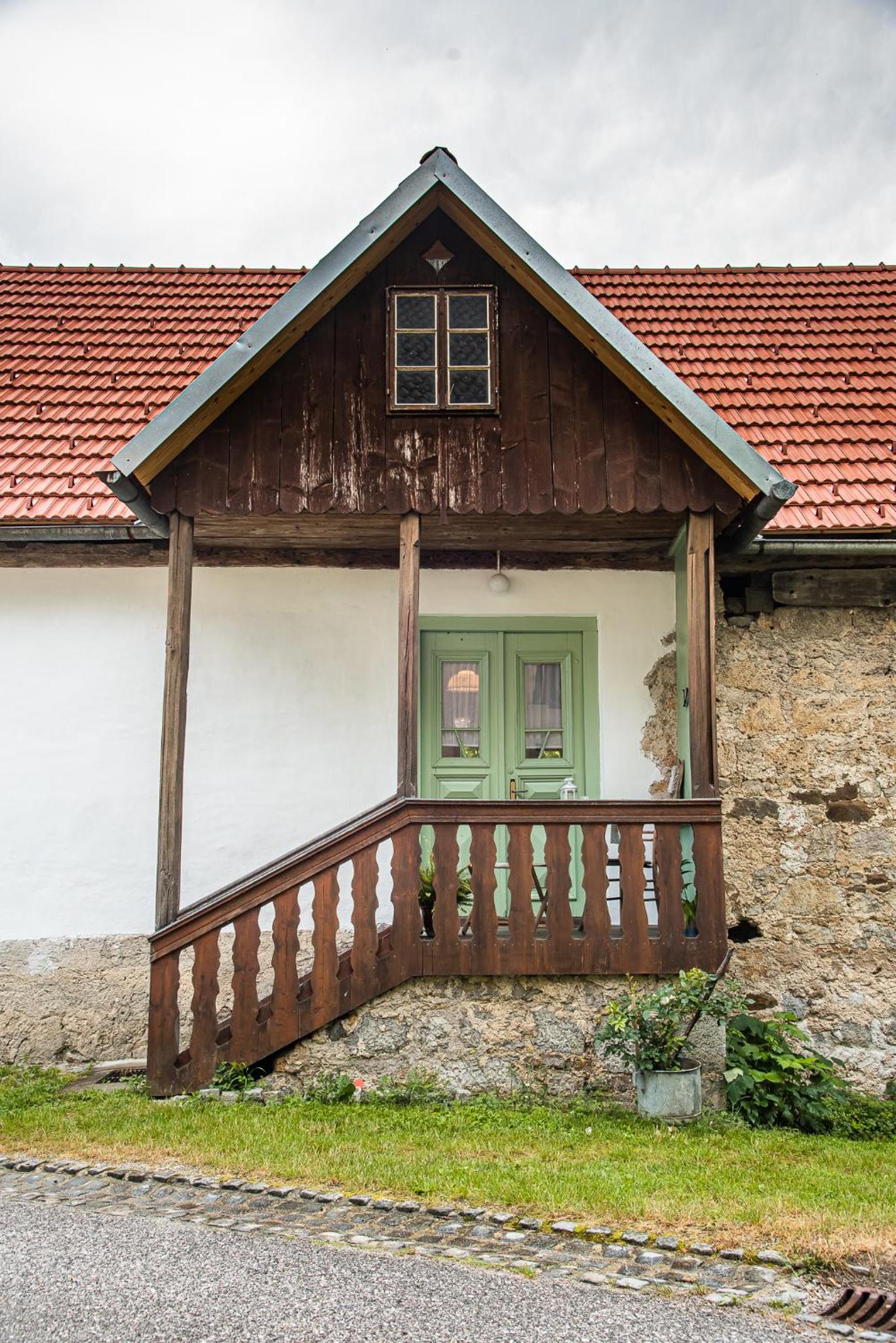 Two-Bedroom House - Photo 29