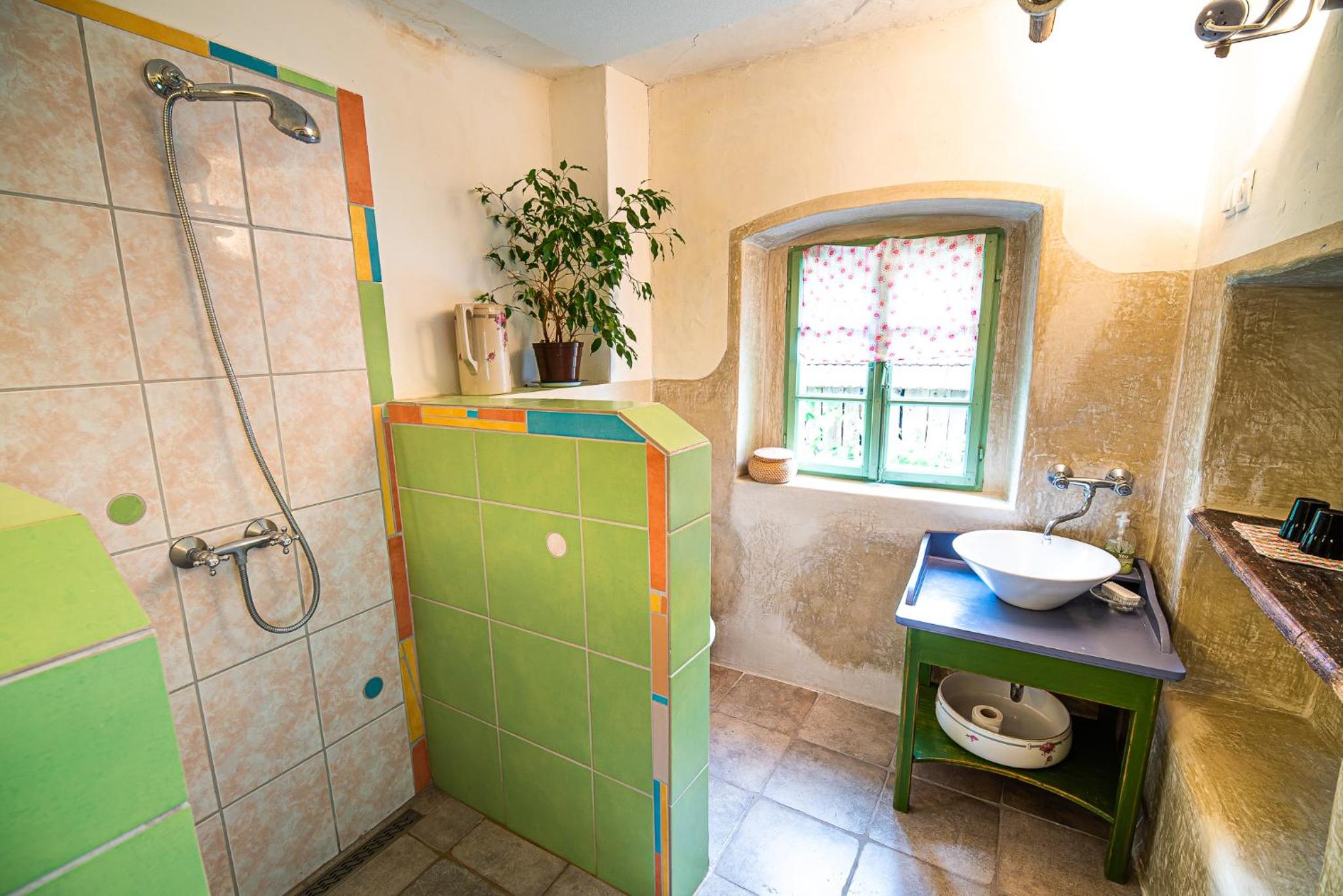 Two-Bedroom House - Photo 20