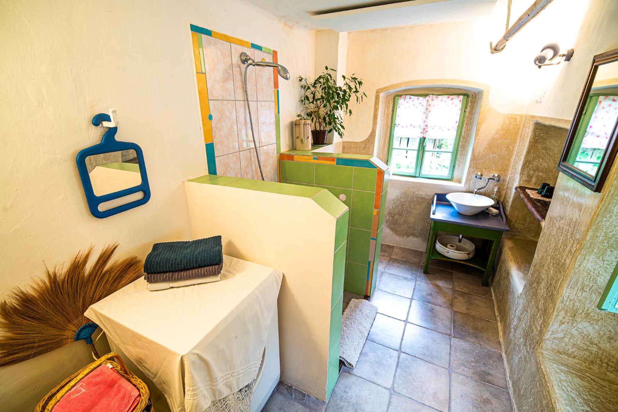 Two-Bedroom House - Photo 27