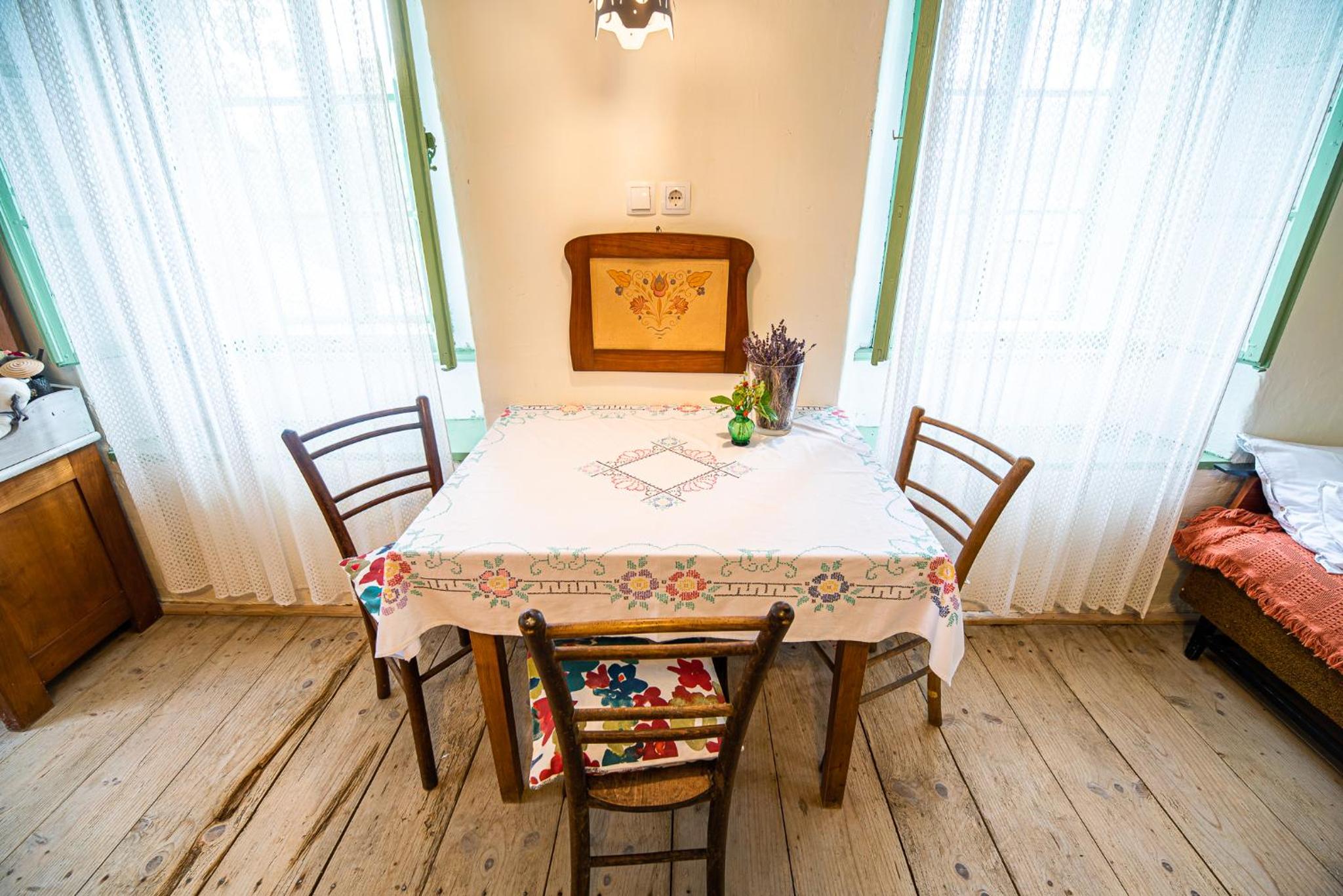 Two-Bedroom House - Photo 41