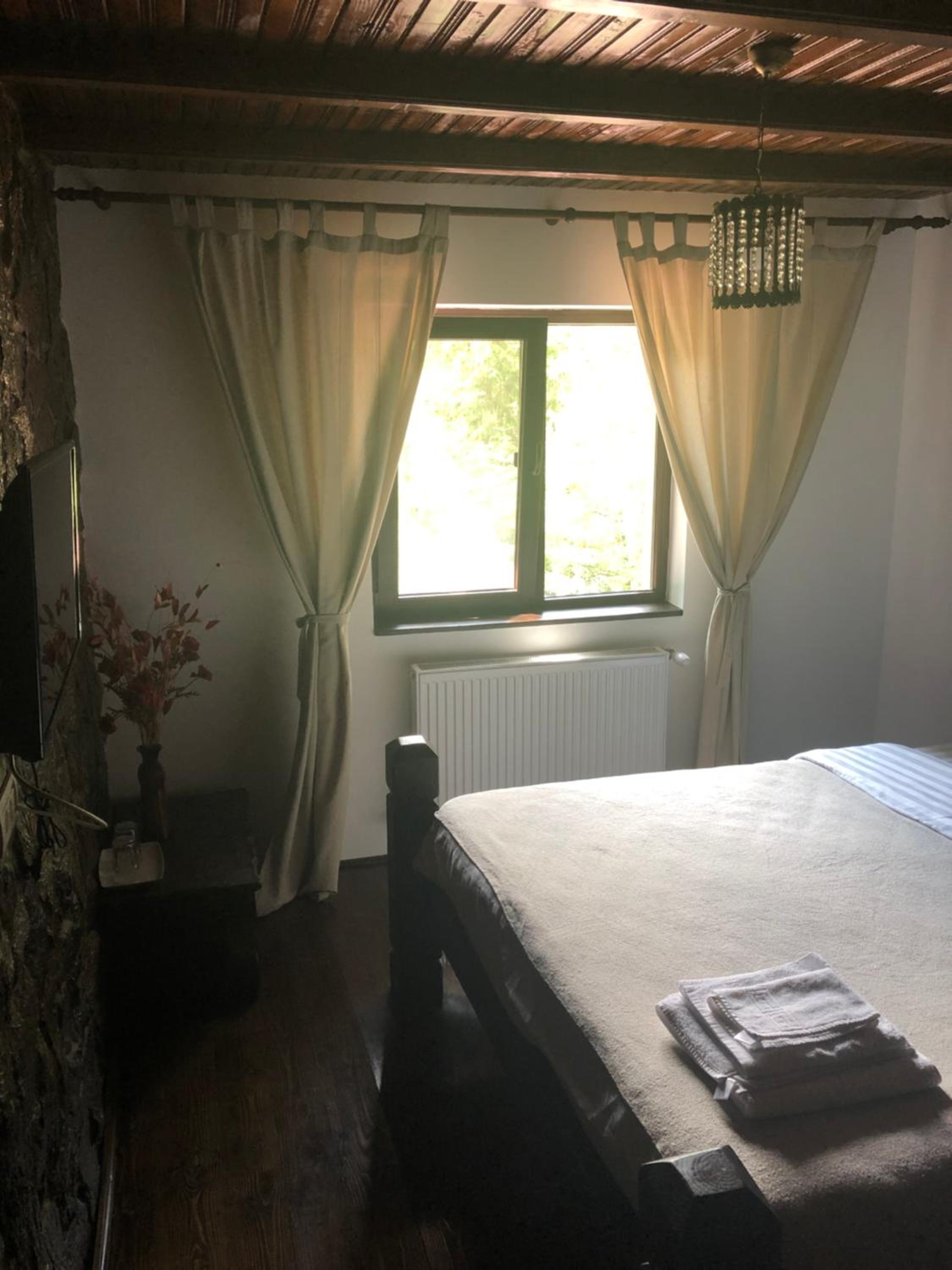 Double Room - Photo 3
