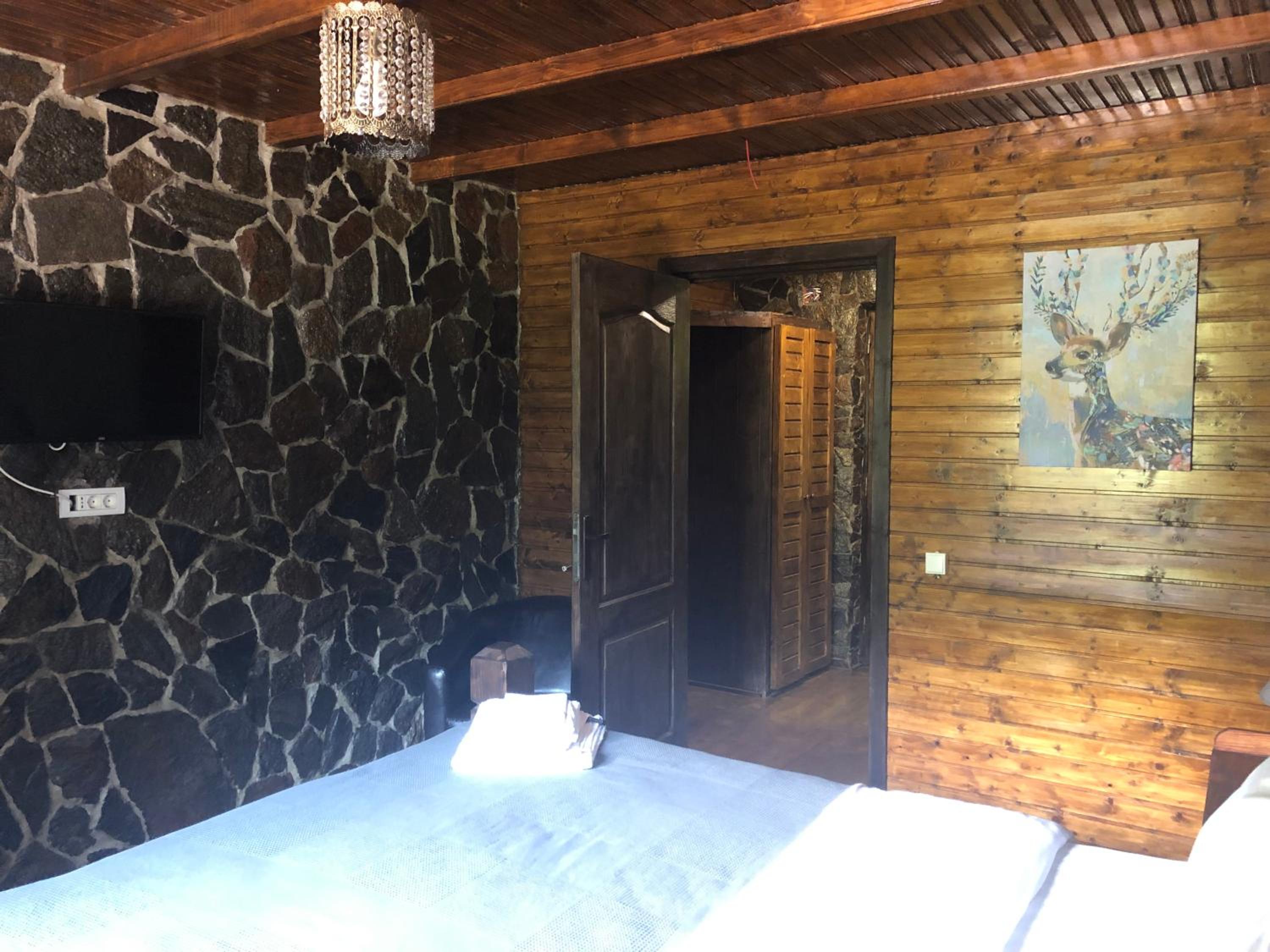 Double Room - Photo 4