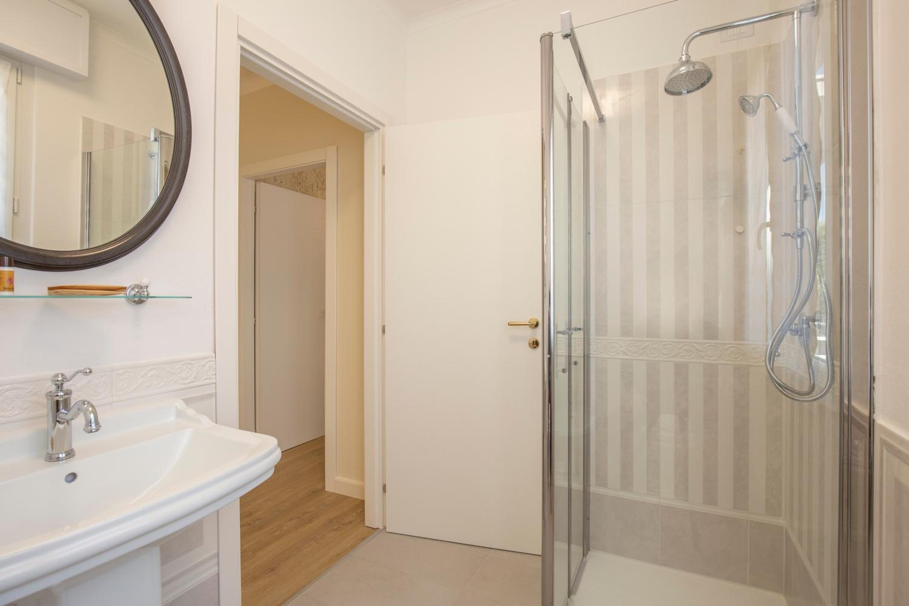 Two-Bedroom Apartment - Photo 3