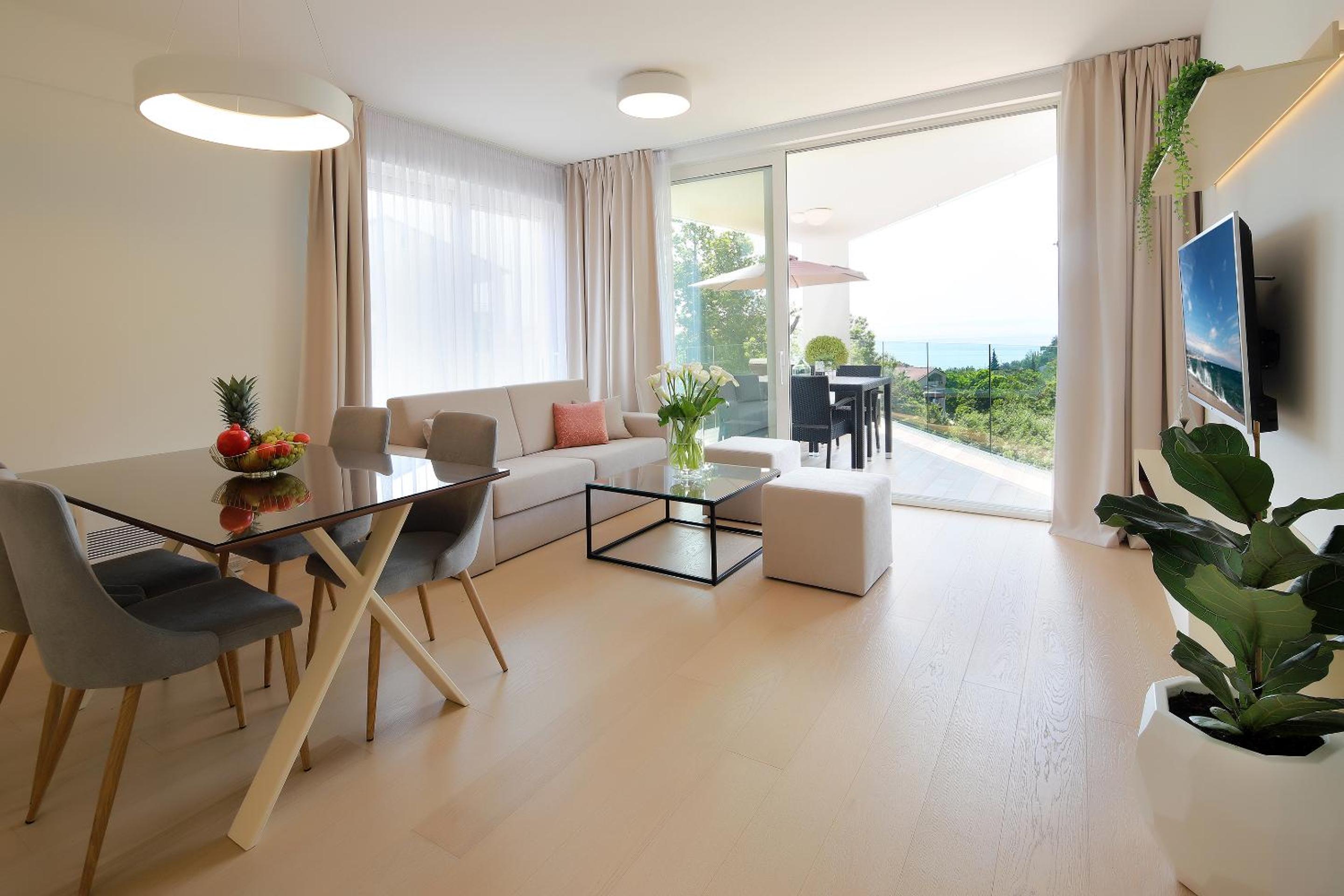 Apartment with Sea View