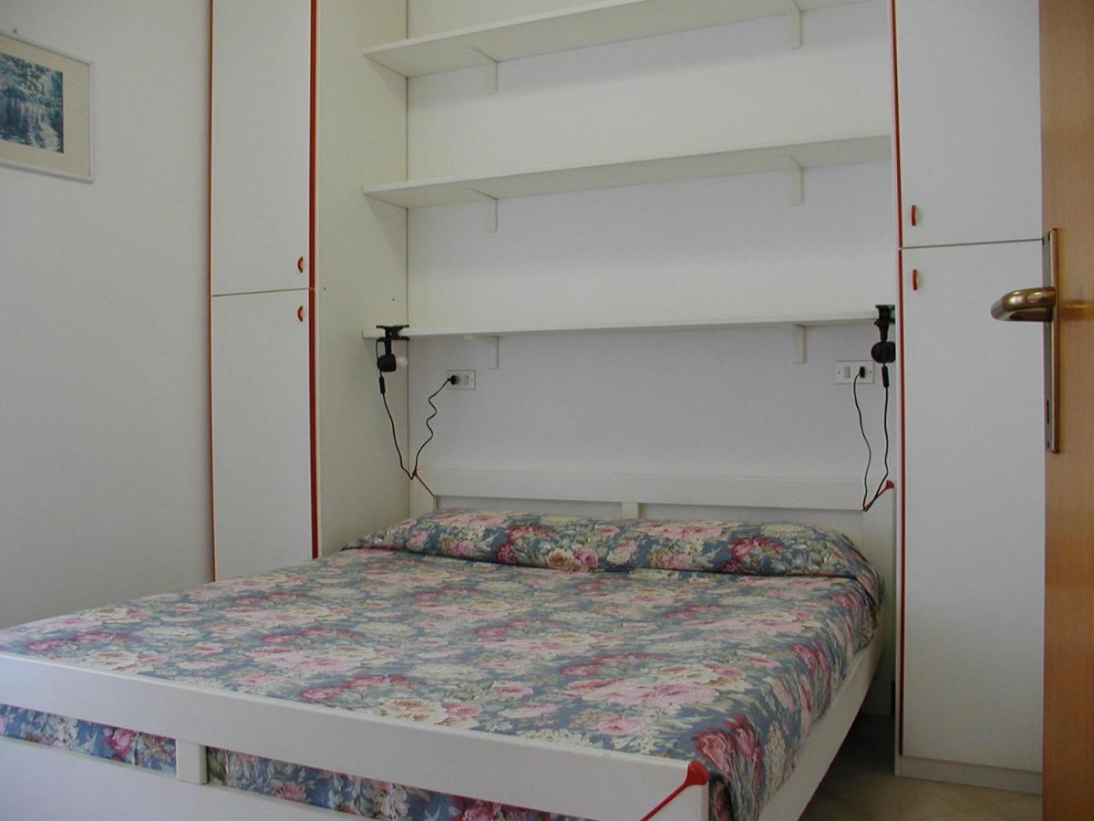 Two-Bedroom Apartment photo 3