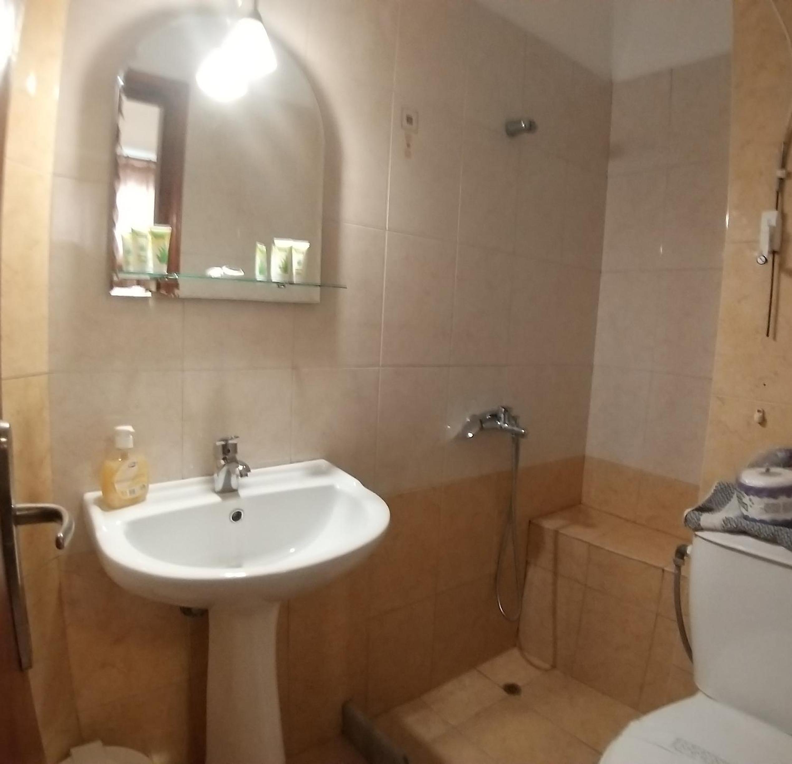 Standard Triple Room photo 3