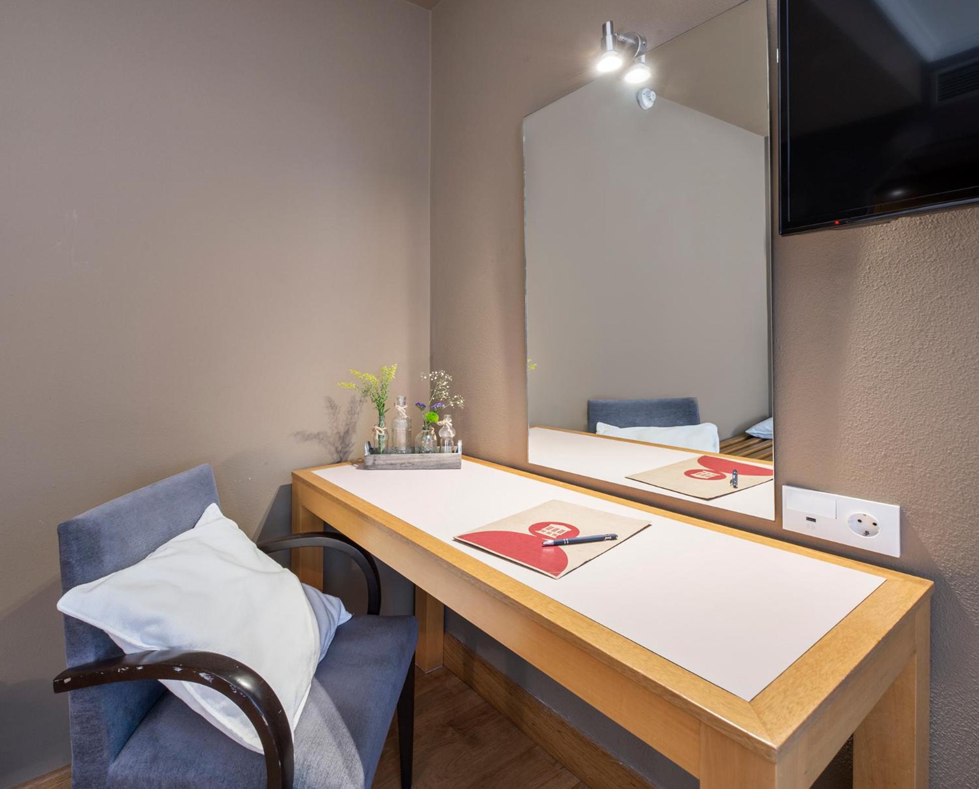 Double or Twin Room photo 2