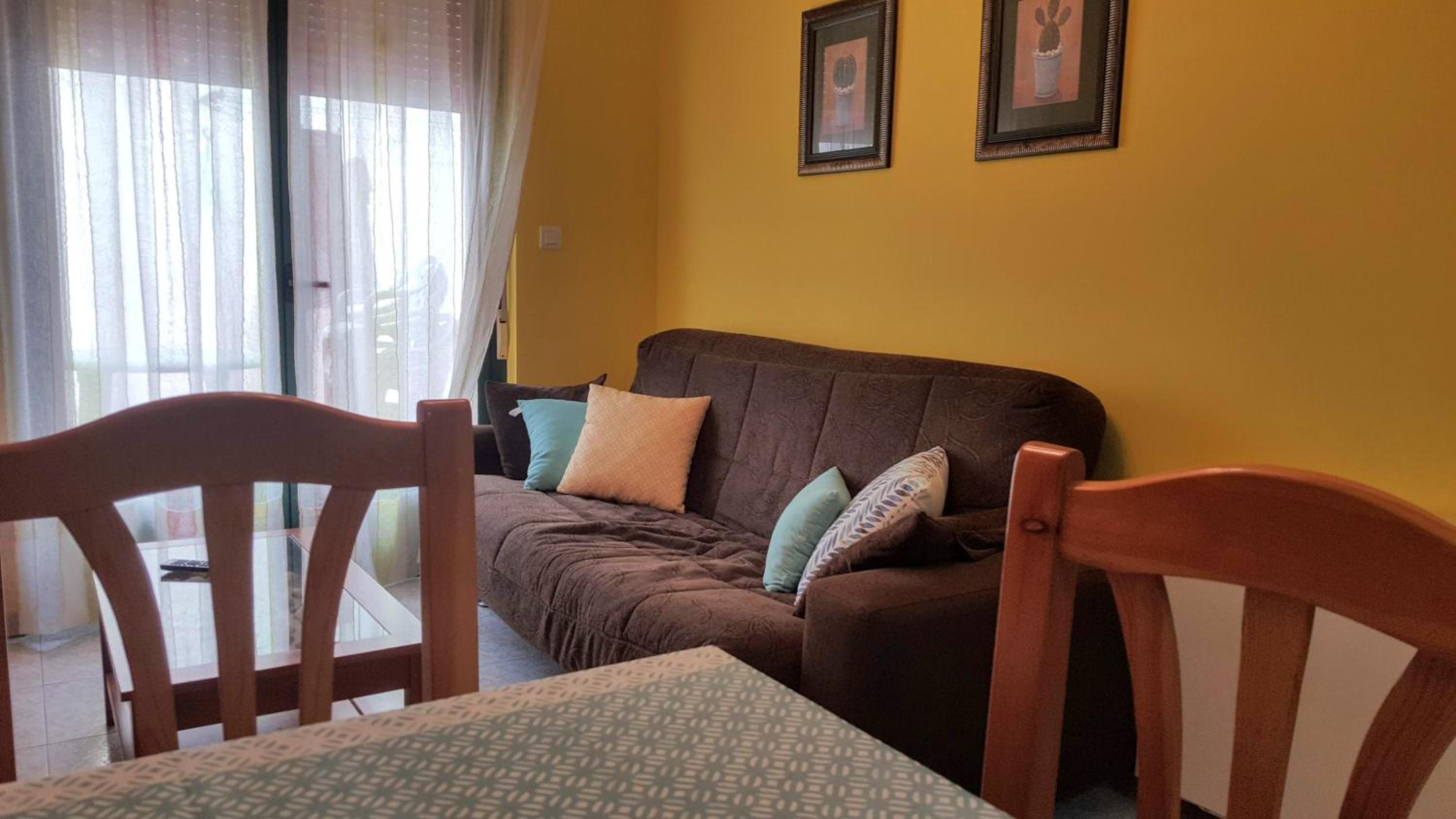 Apartamento de dos habitaciones con balcón y terraza
