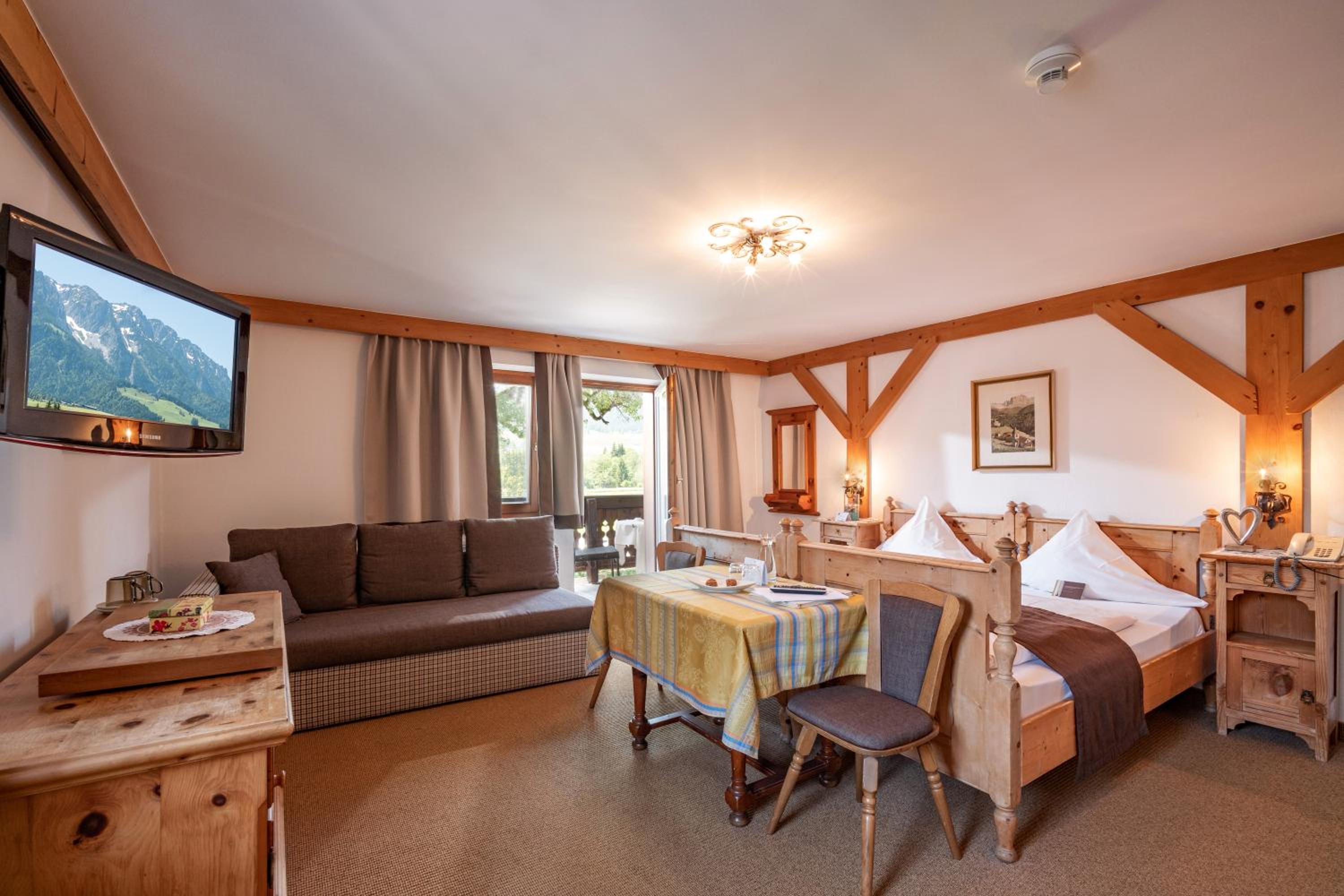 Basic Double Room with Garden View - Photo 3