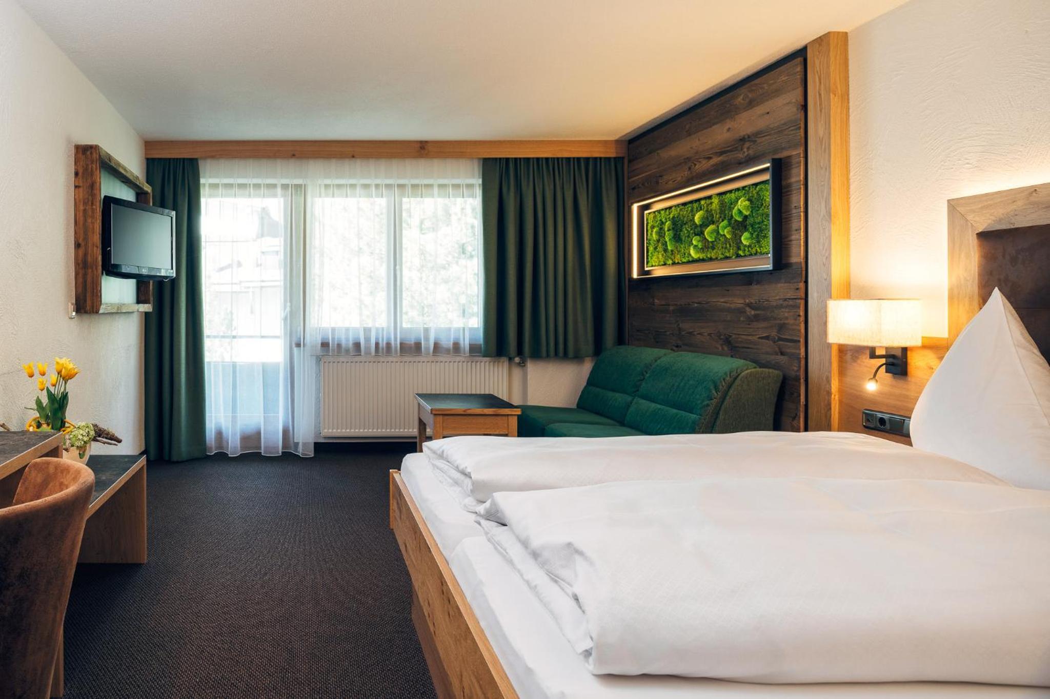 Superior Double Room with Balcony photo 2