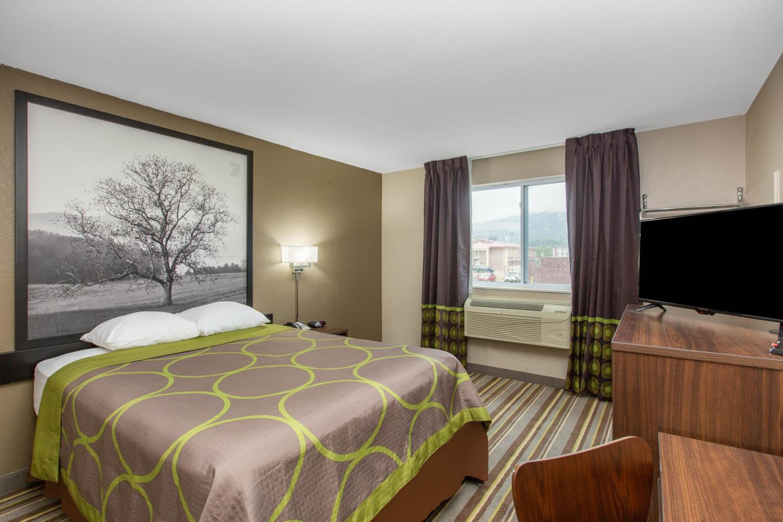 Queen Room - Disability Access/Non-Smoking - Photo 1