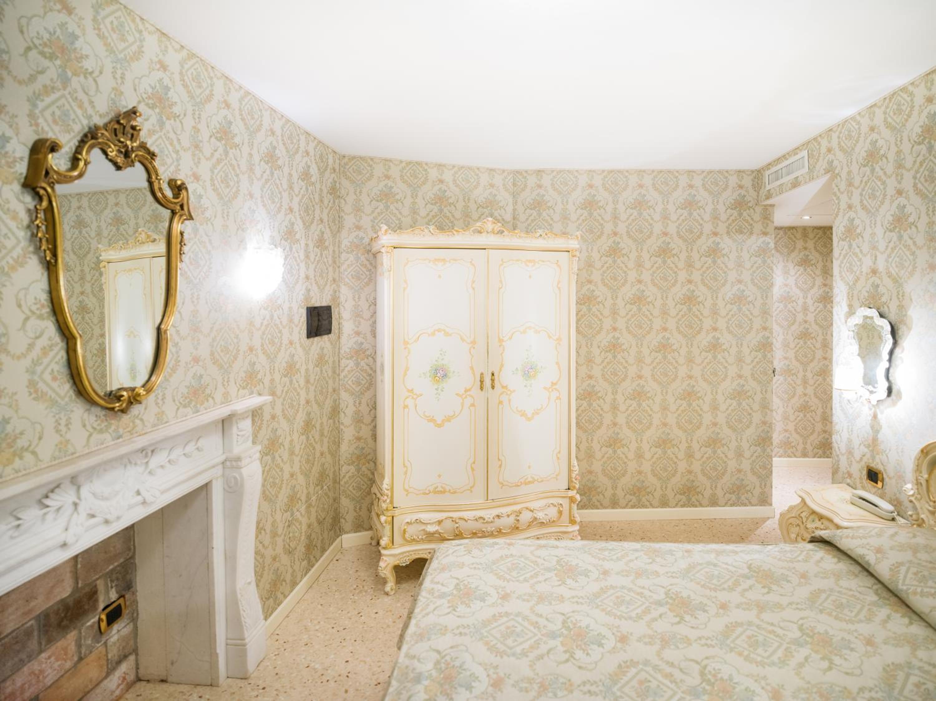 Suite (4 Adults) photo 3