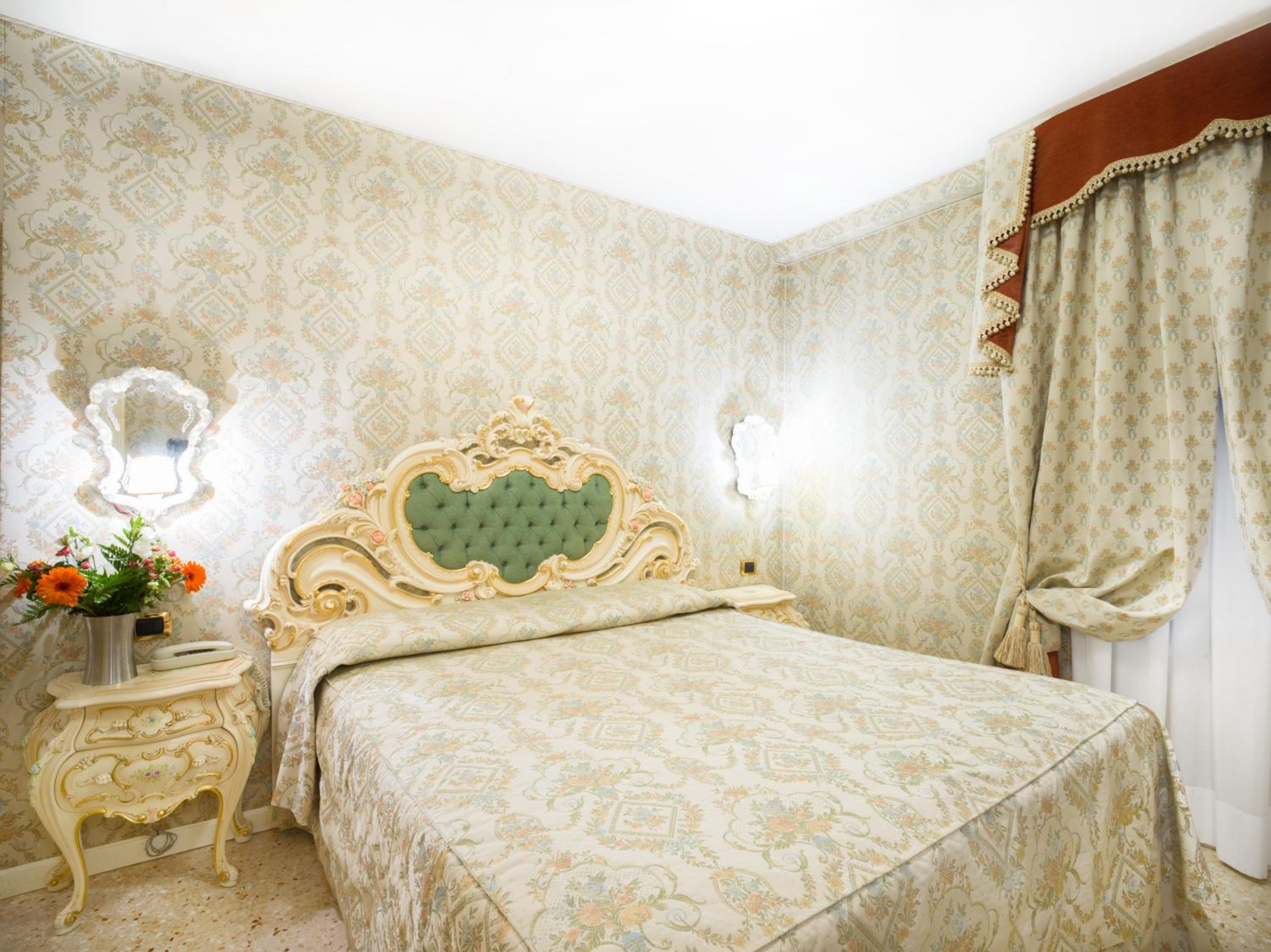 Suite (4 Adults) photo 2