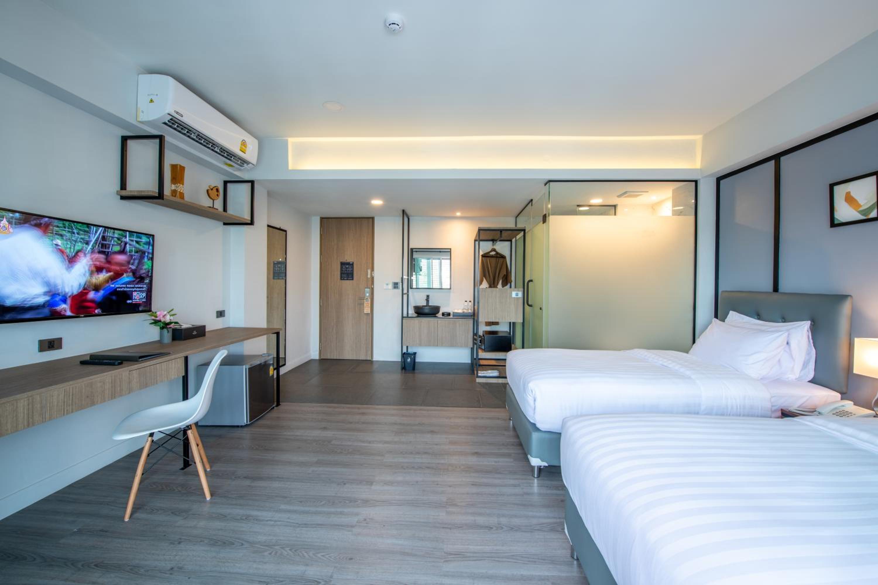 Deluxe Twin Room - Photo 3