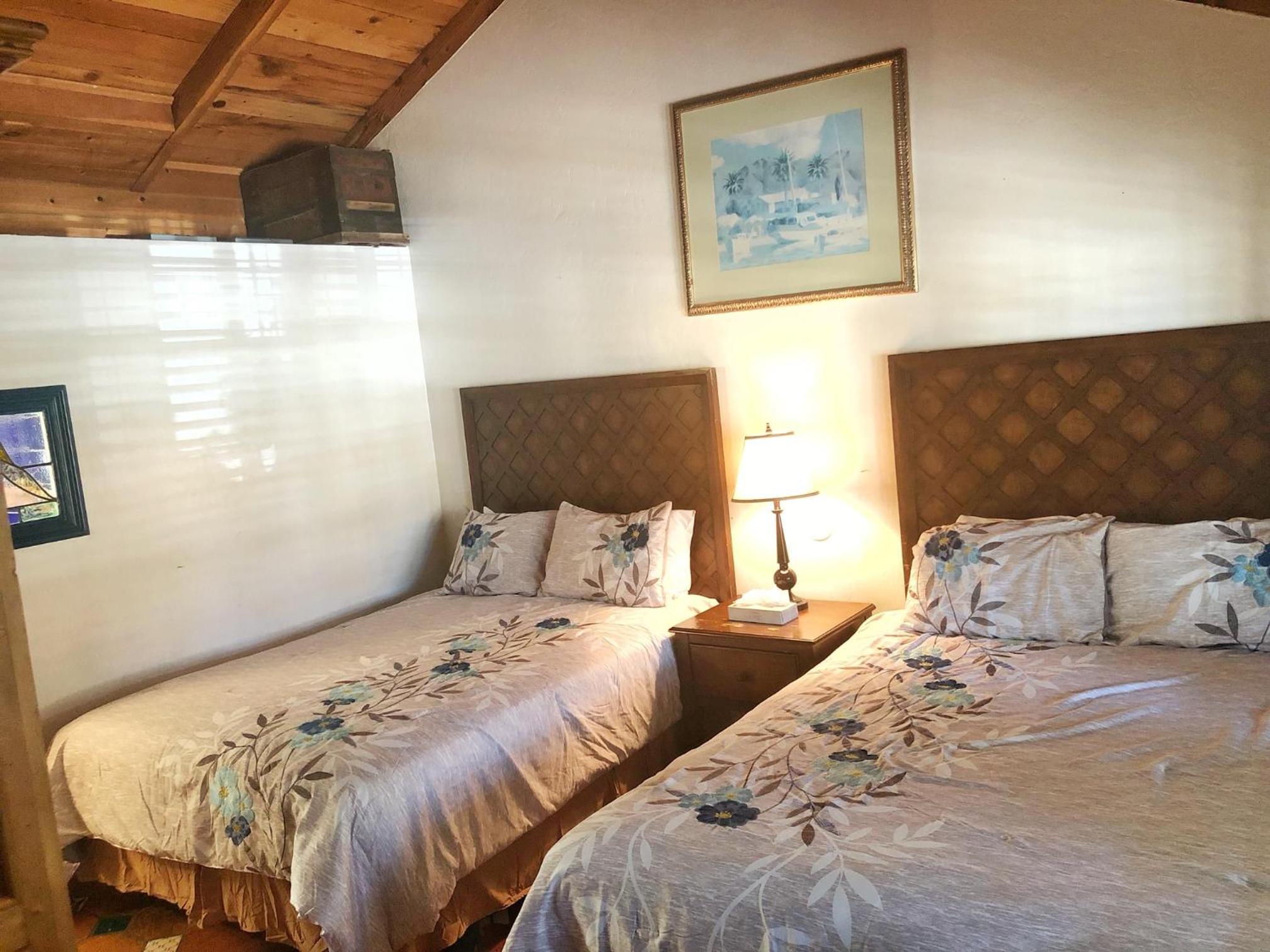 Queen Room with Two Queen Beds - Photo 3