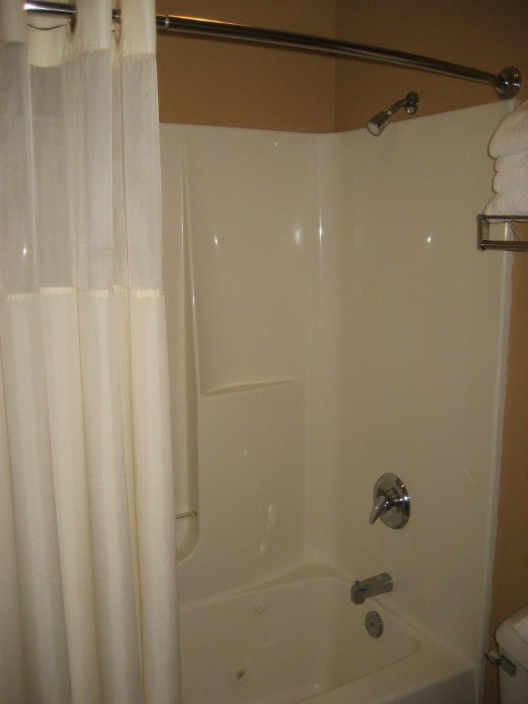 King Room With Spa Bath - Non-Smoking photo 3