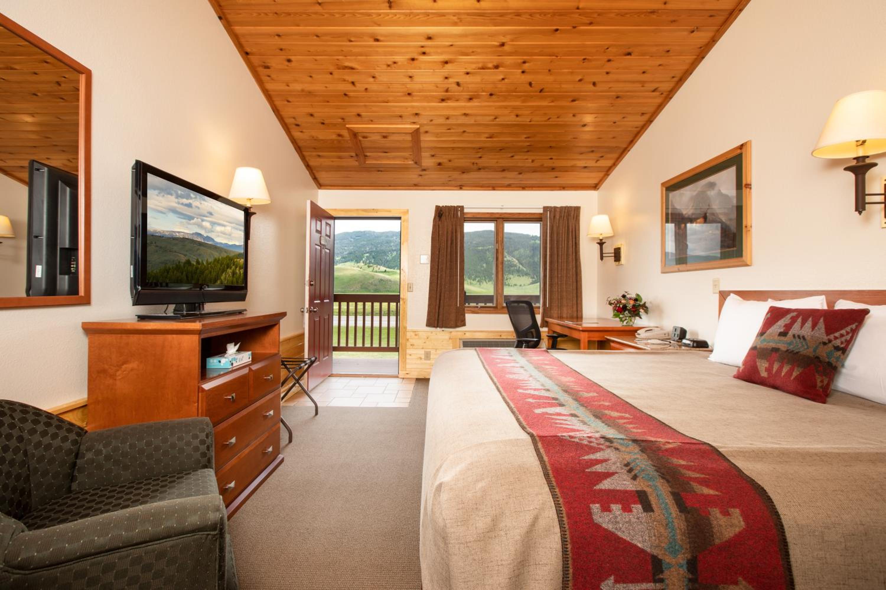 Deluxe King Room photo 3