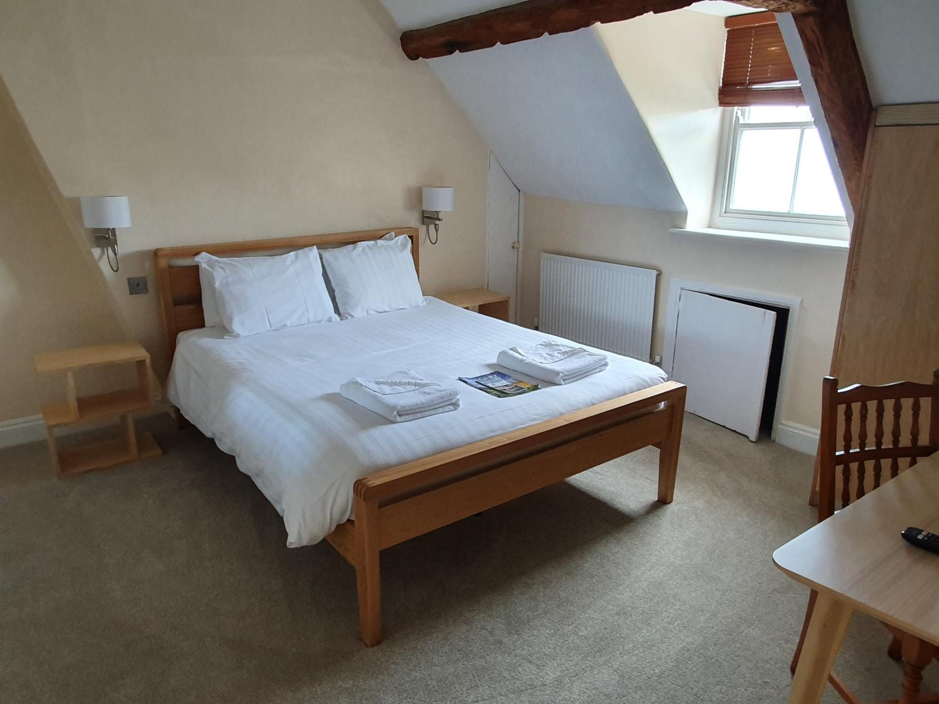 Queen Room with Sea View - Photo 7
