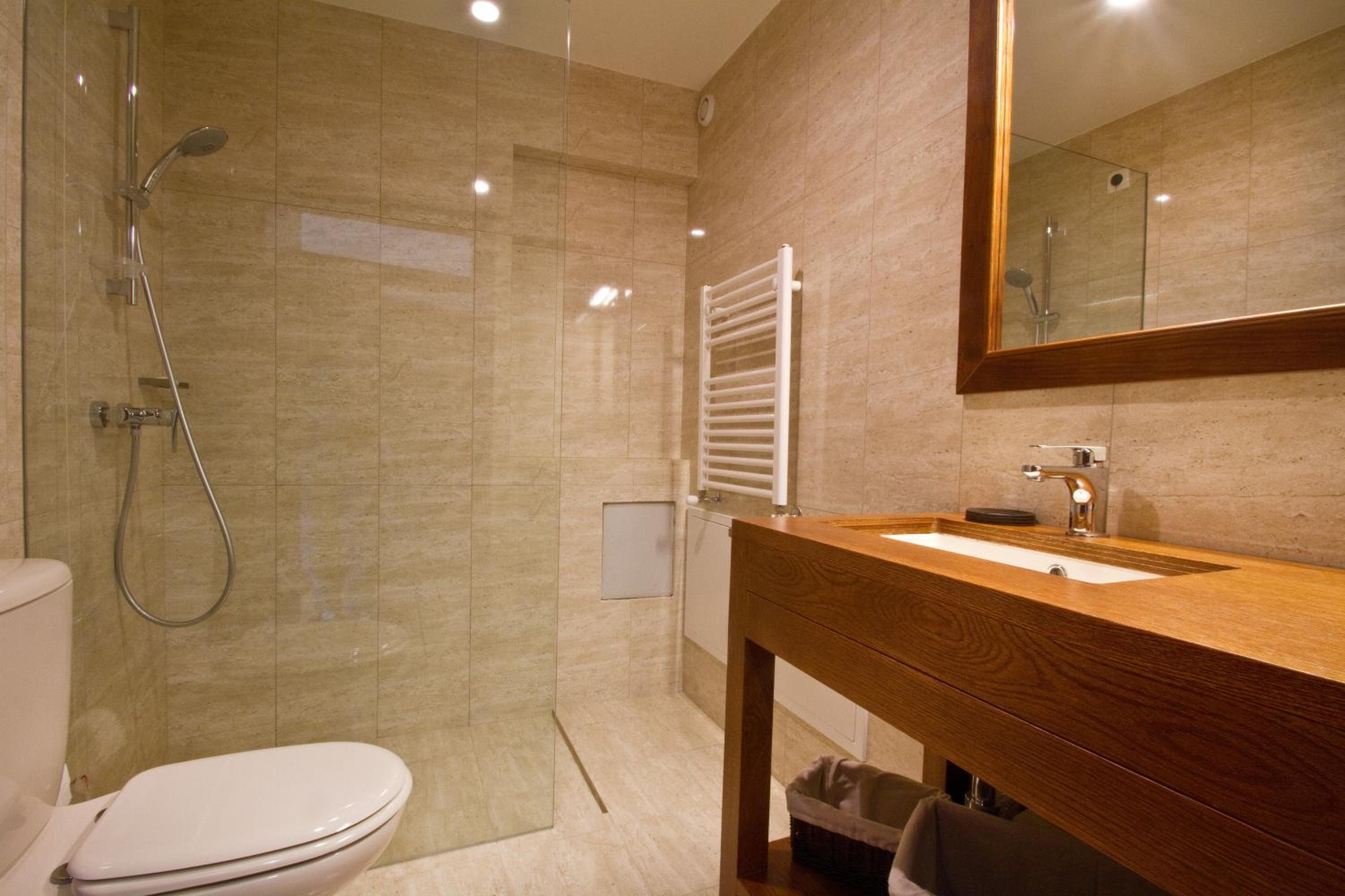Double Room - Photo 5