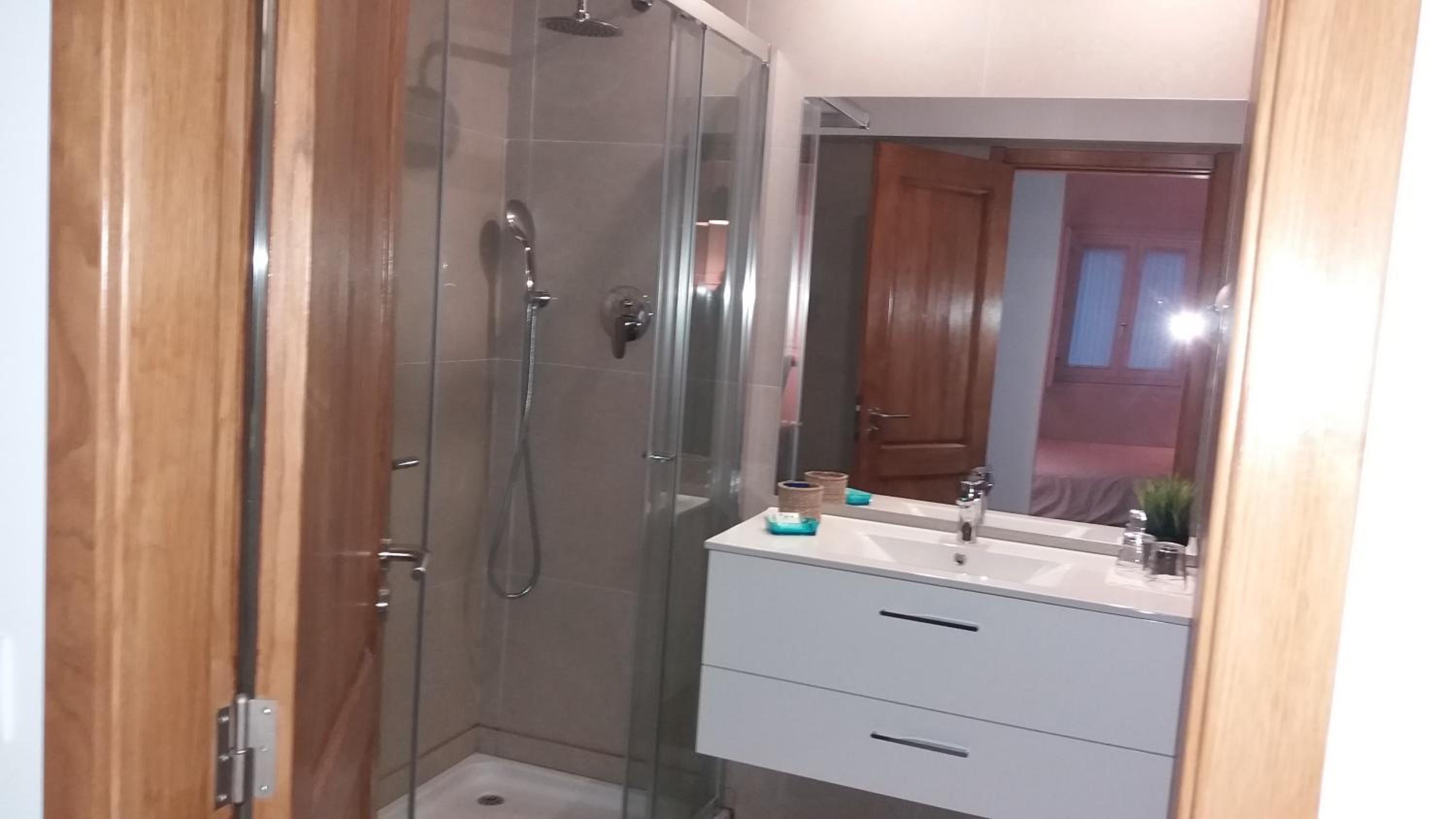 Double Room - Photo 15