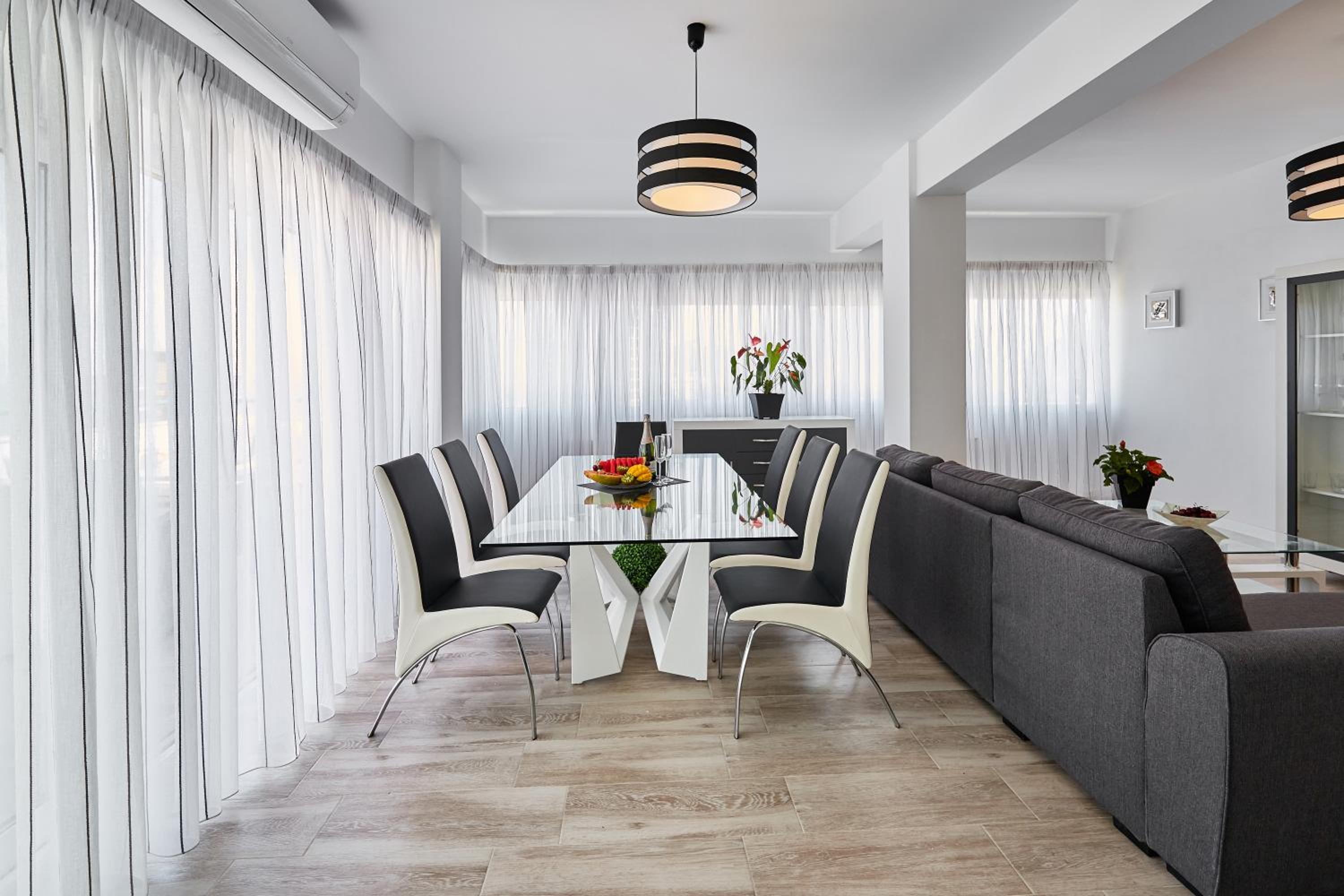 Panoramic Penthouse with Sea View photo 2