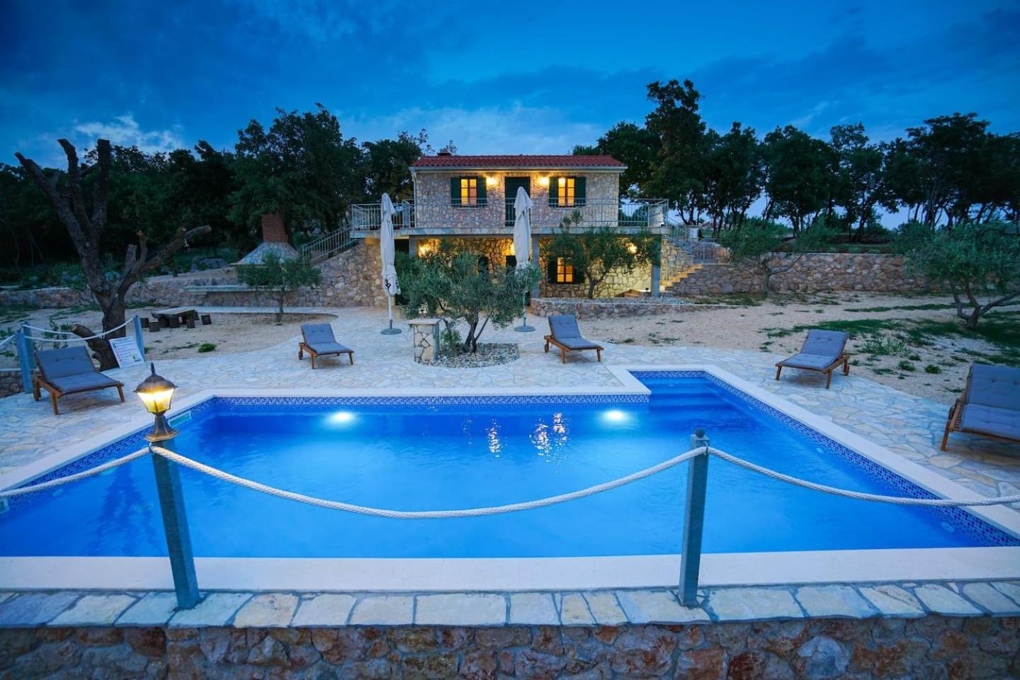 Three-Bedroom Villa photo 2