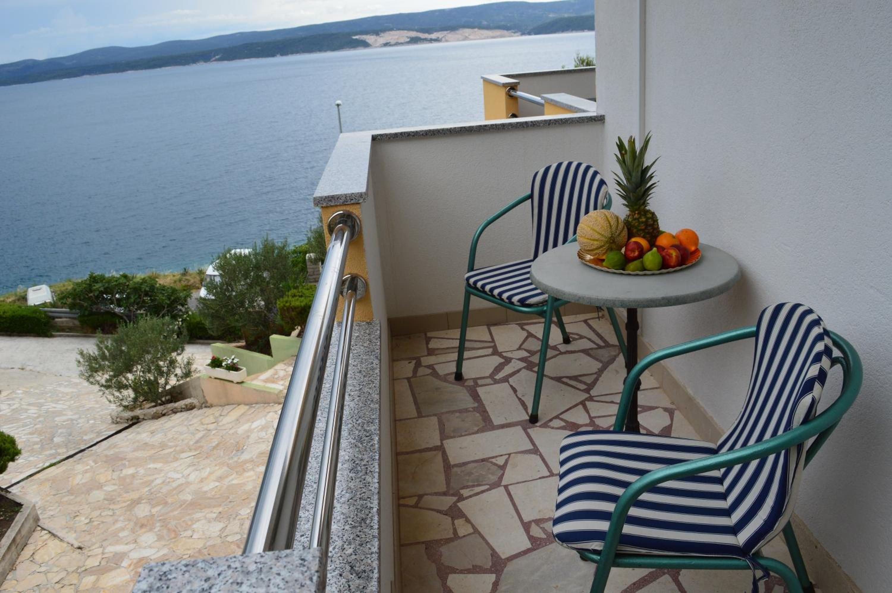 Apartment with Sea View - Photo 10
