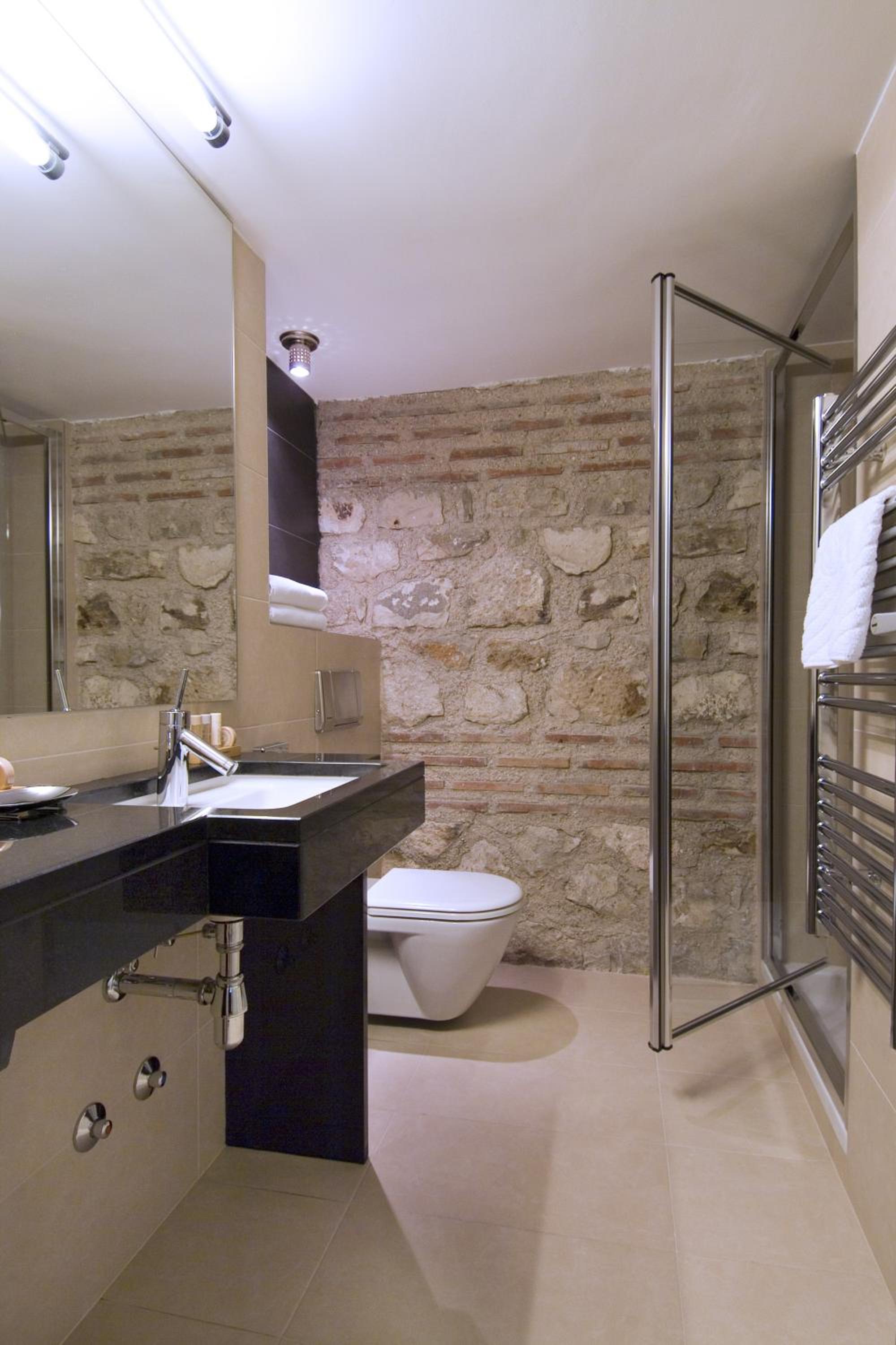 Standard Double Room - Main Building photo 2