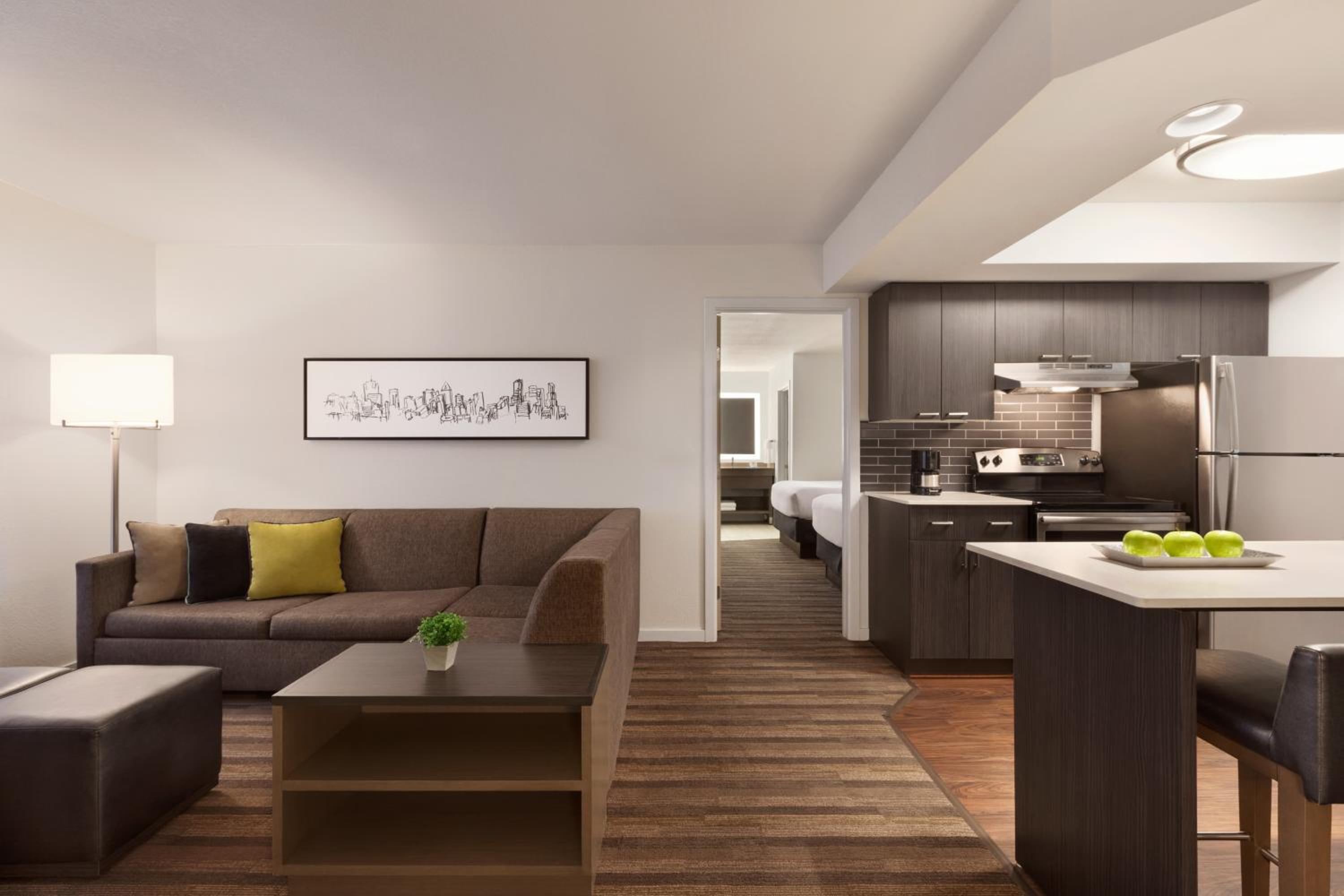 Two-Bedroom King Suite - Photo 14