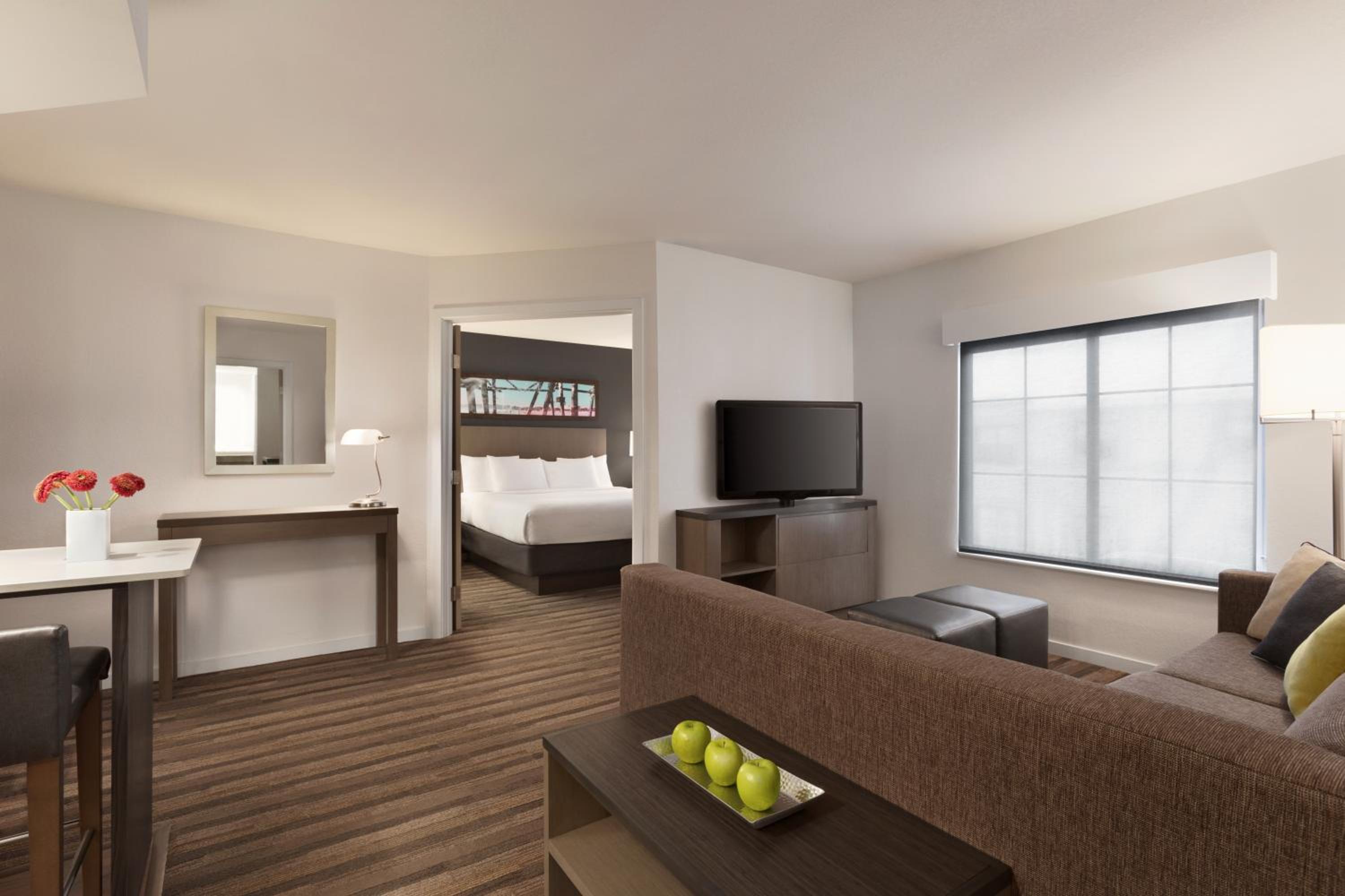 Two-Bedroom King Suite - Photo 2