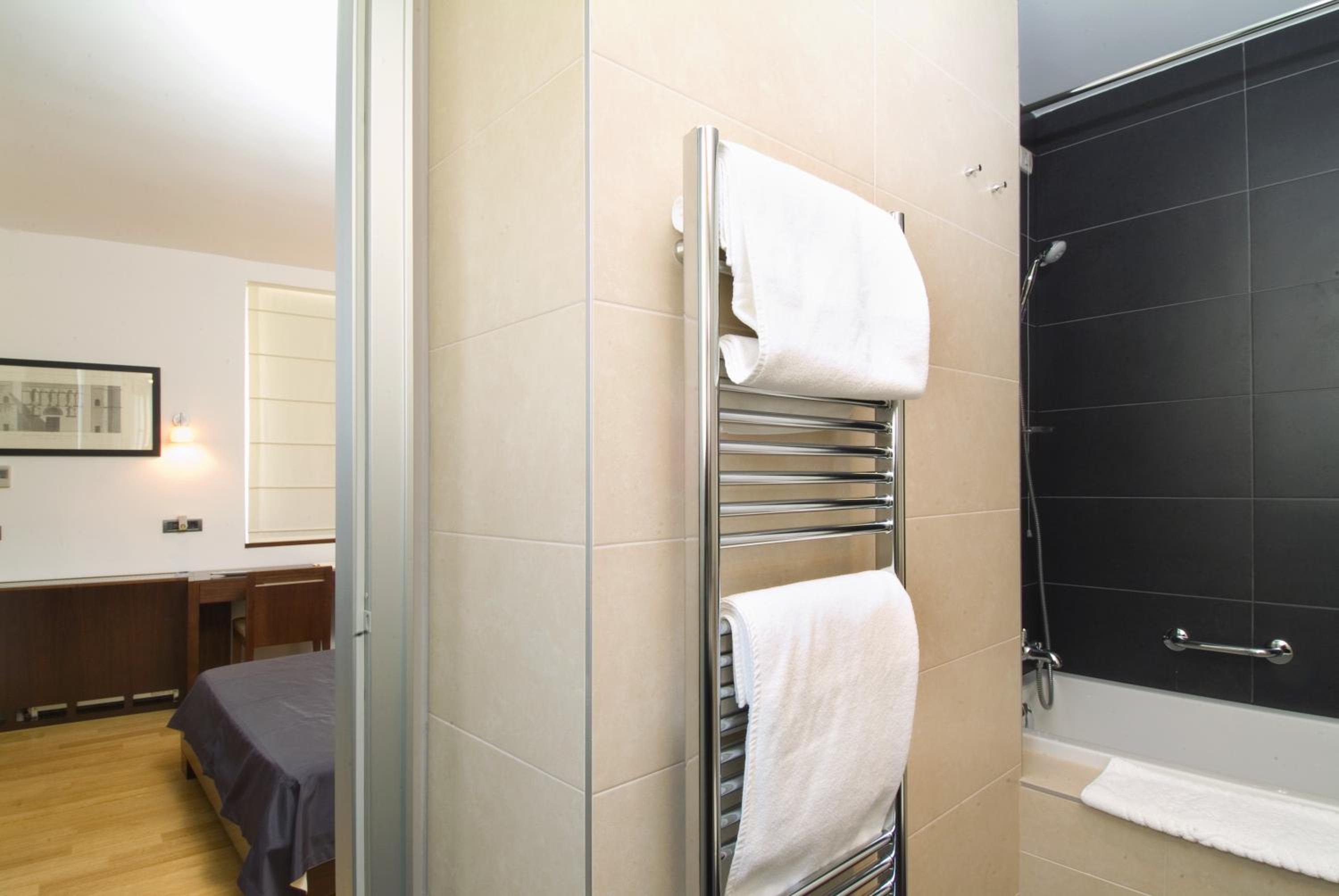 Superior Double Room - Main Building photo 3