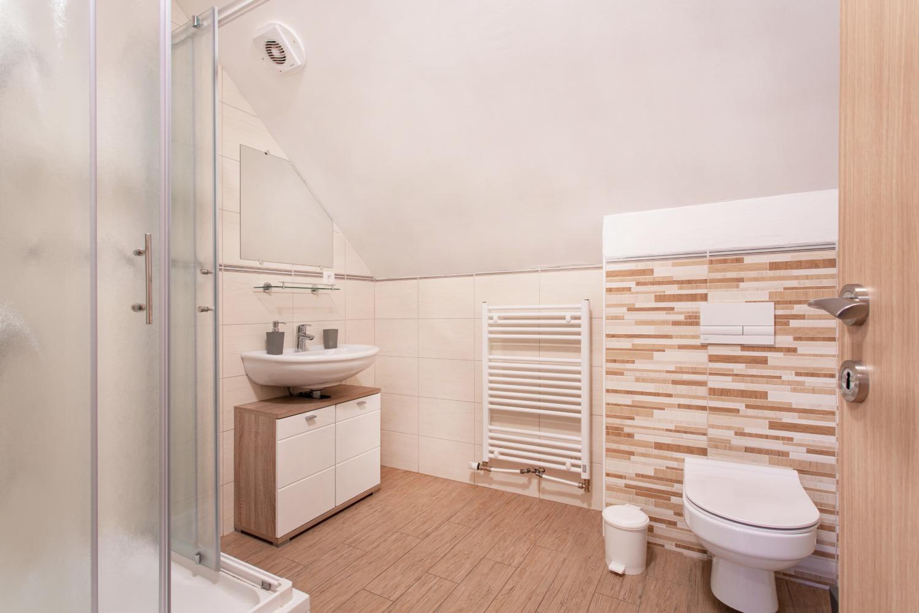 One-Bedroom Apartment with Balcony photo 2