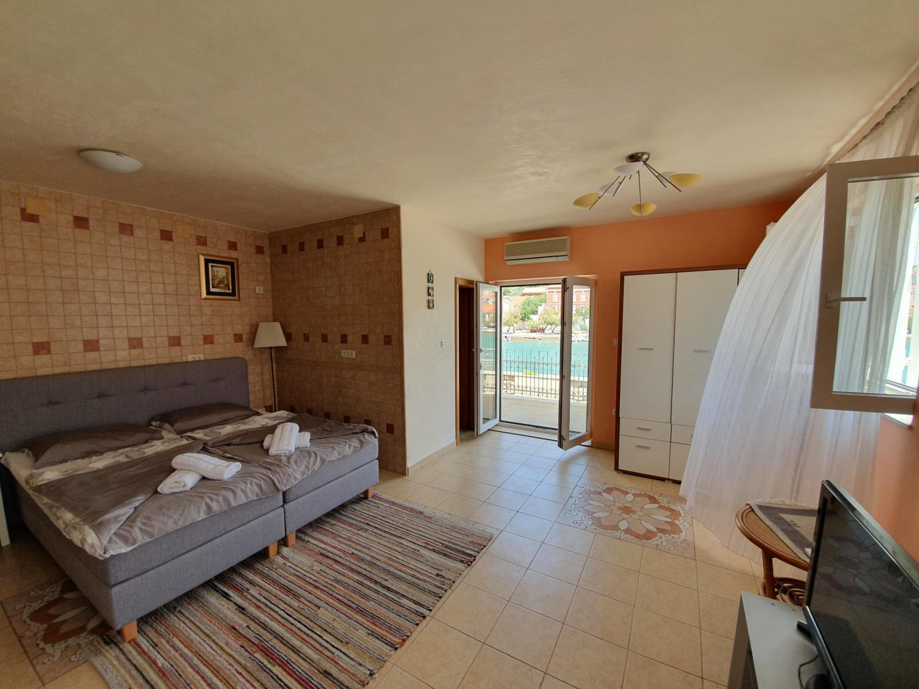 Three-Bedroom House photo 1