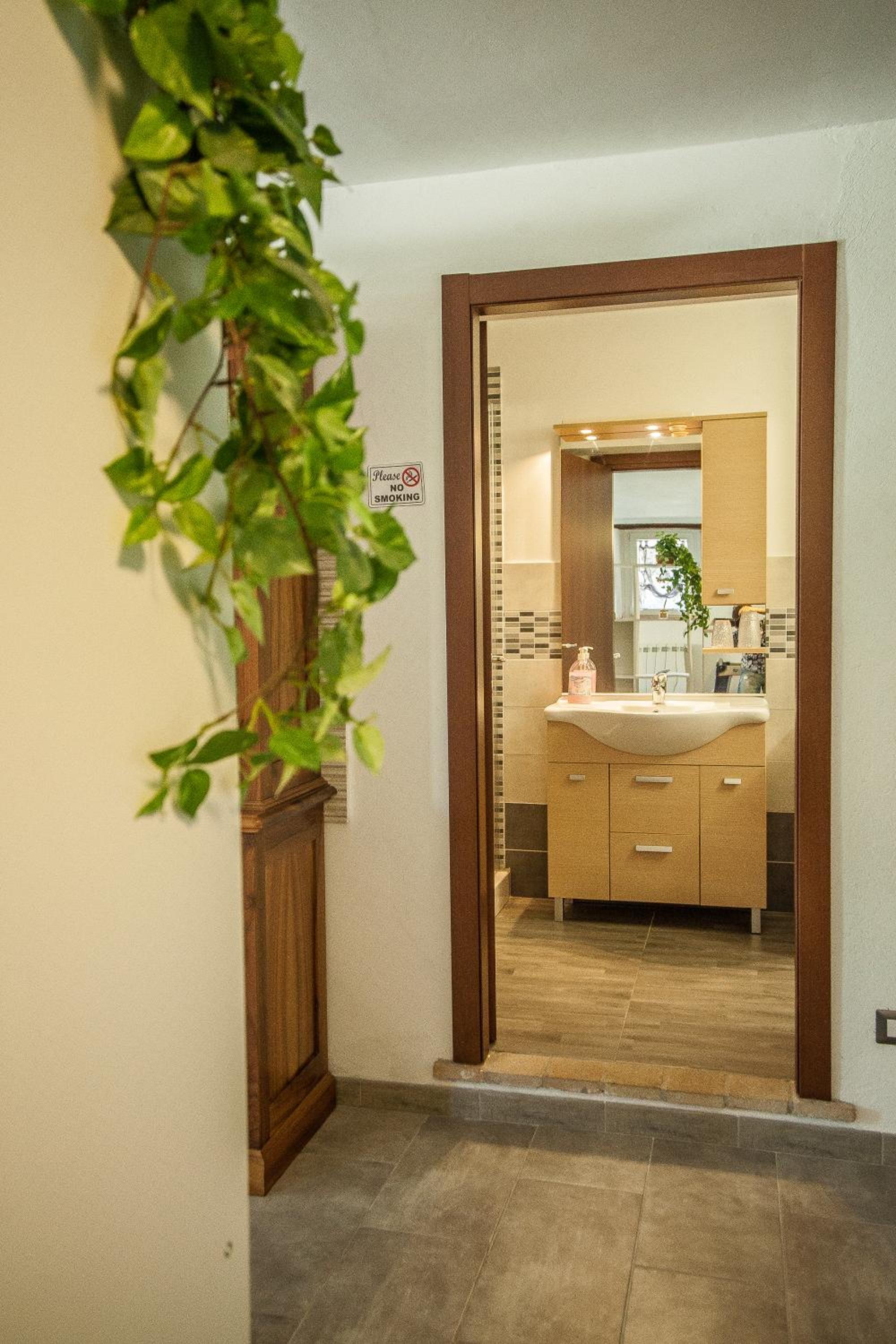 Studio Apartment - Photo 16