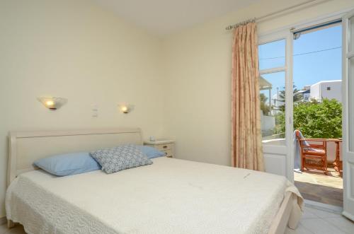 Studio Apartment photo 3