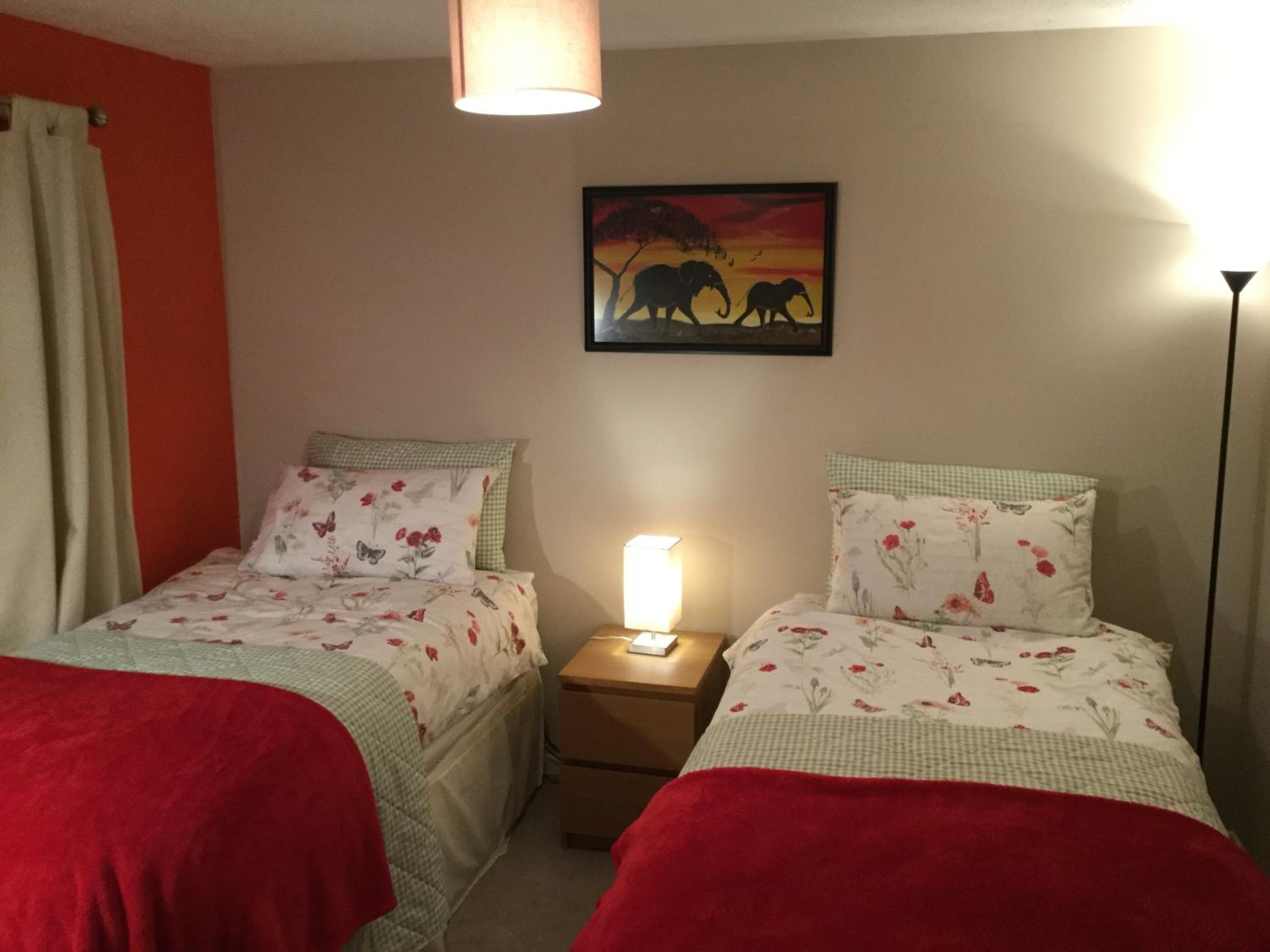 Twin Room - Photo 8