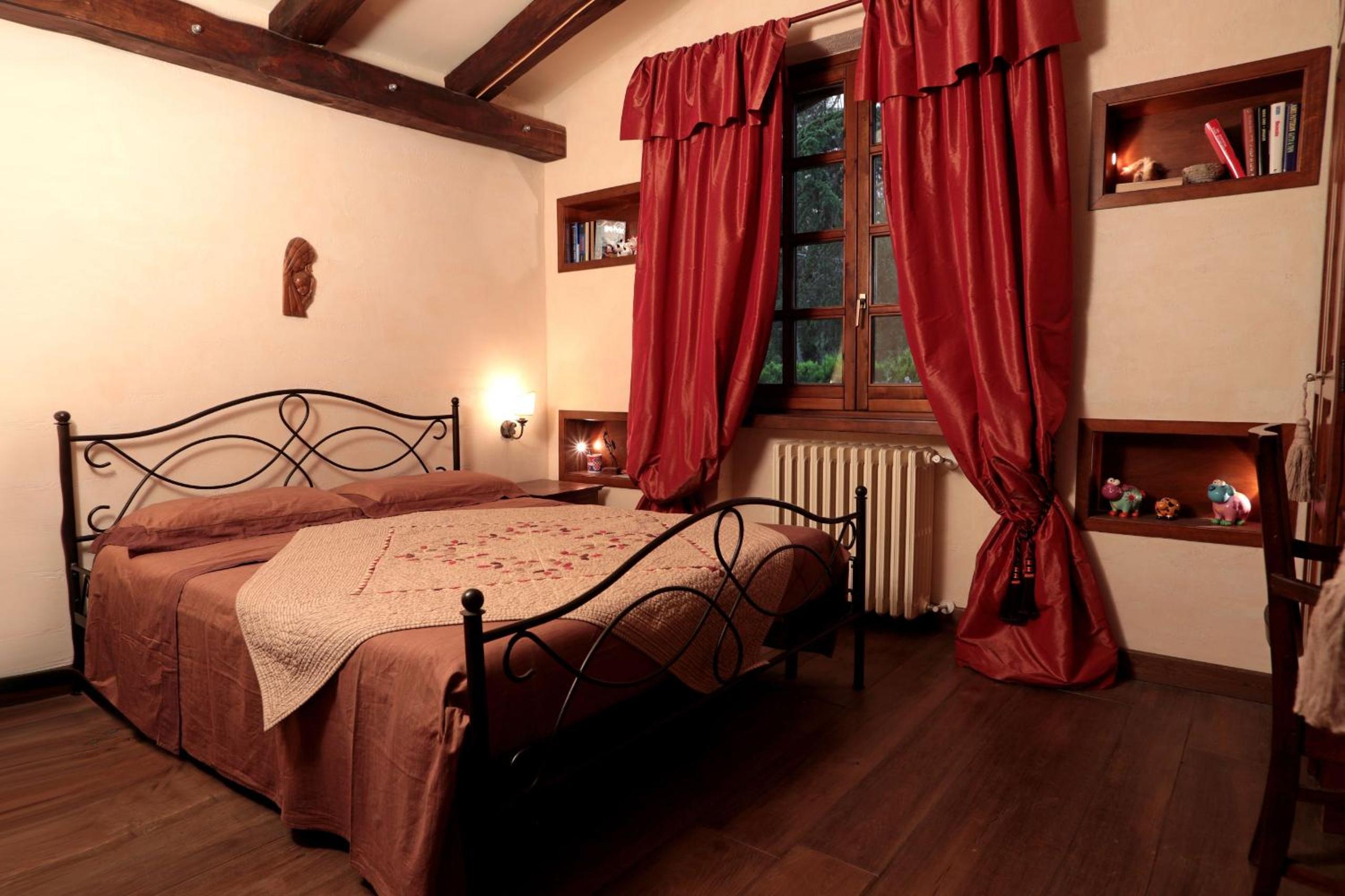Double Room with Private Bathroom - Photo 3