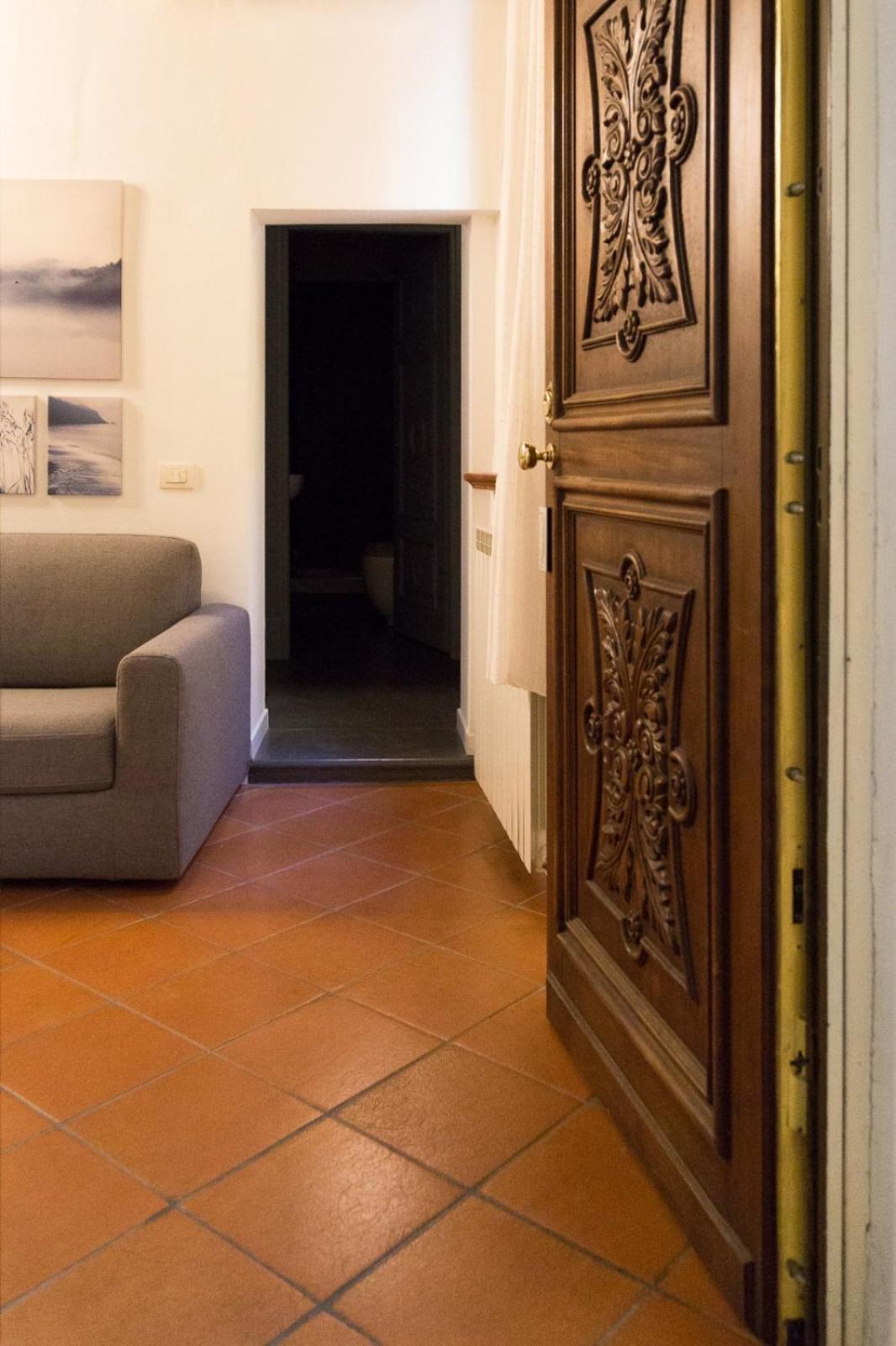 One-Bedroom Apartment - Photo 1