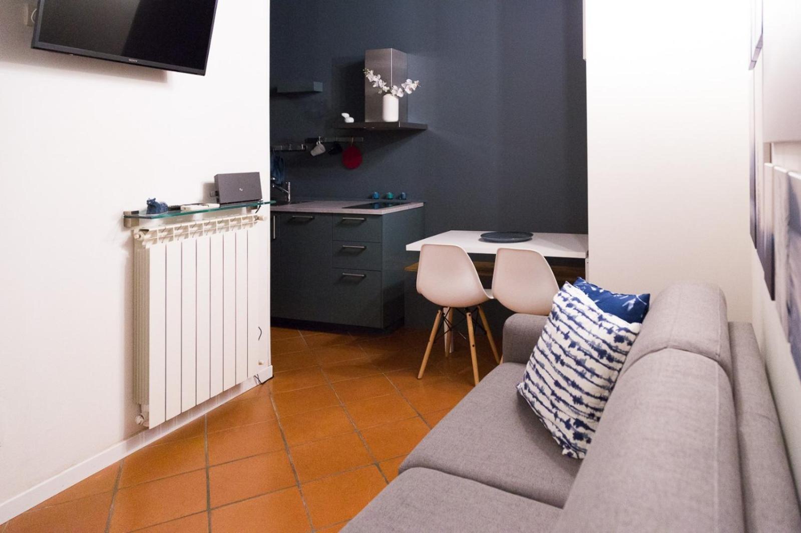 One-Bedroom Apartment - Photo 11