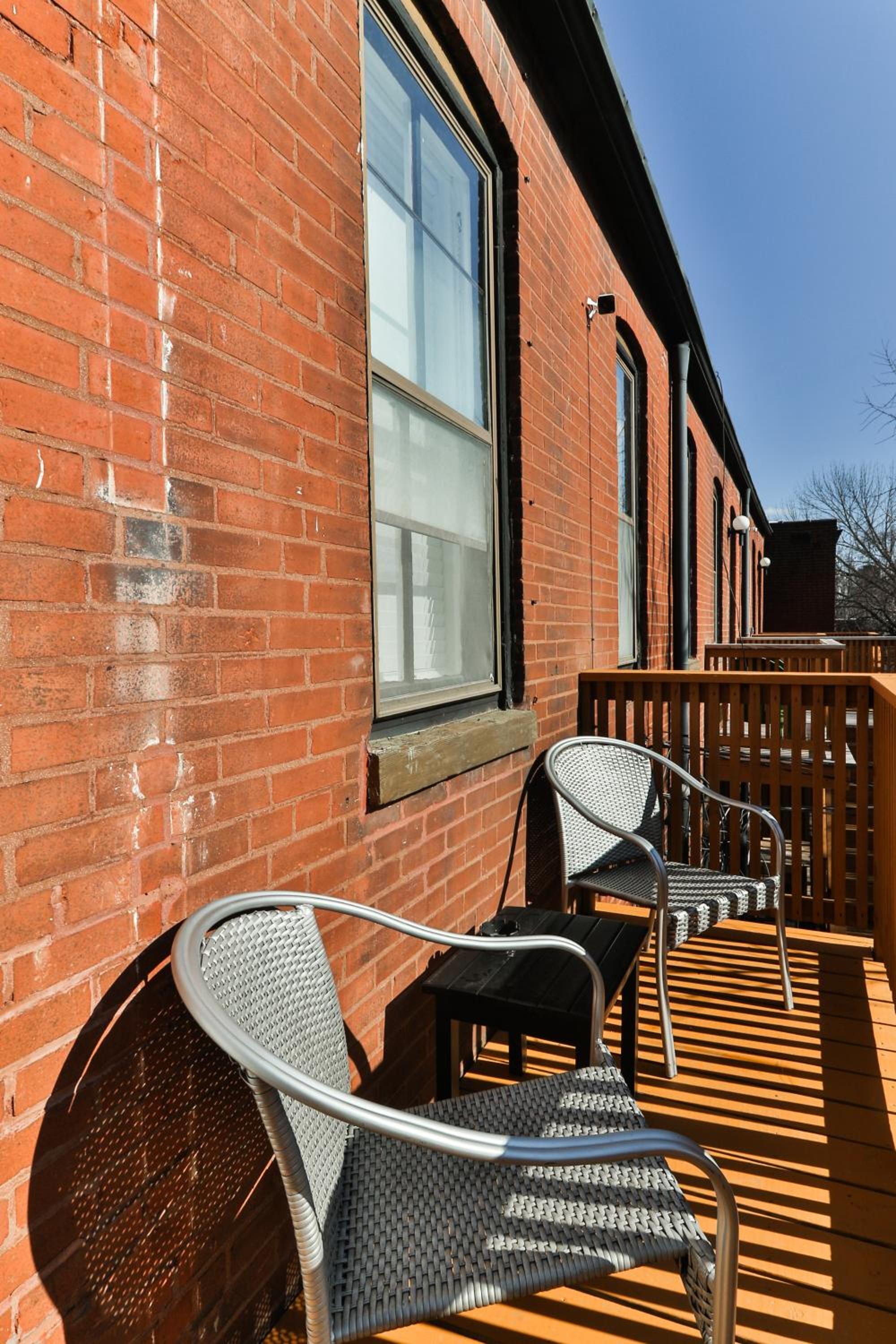 Apartment with Balcony - Photo 14