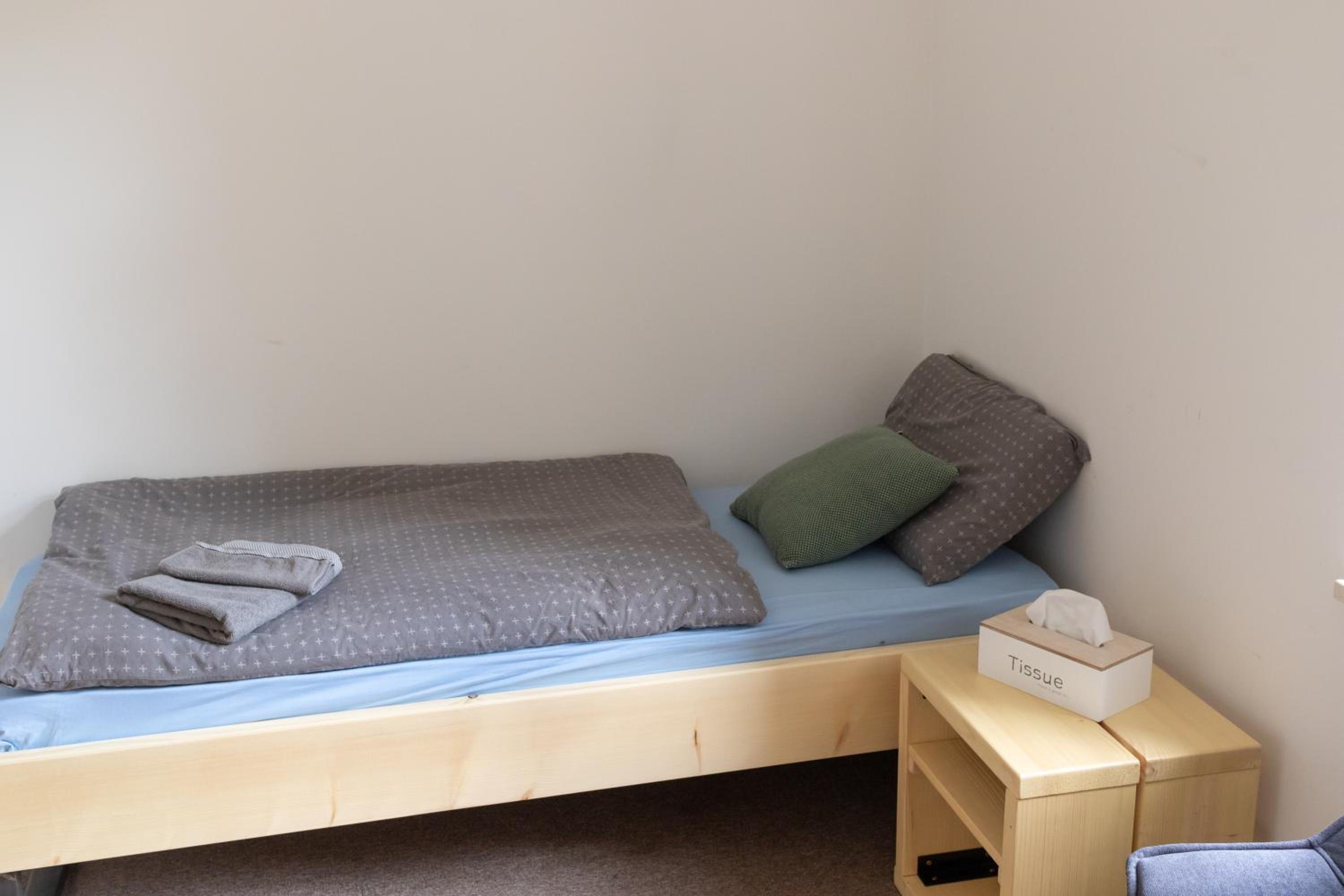 Single Room with Bathroom photo 1