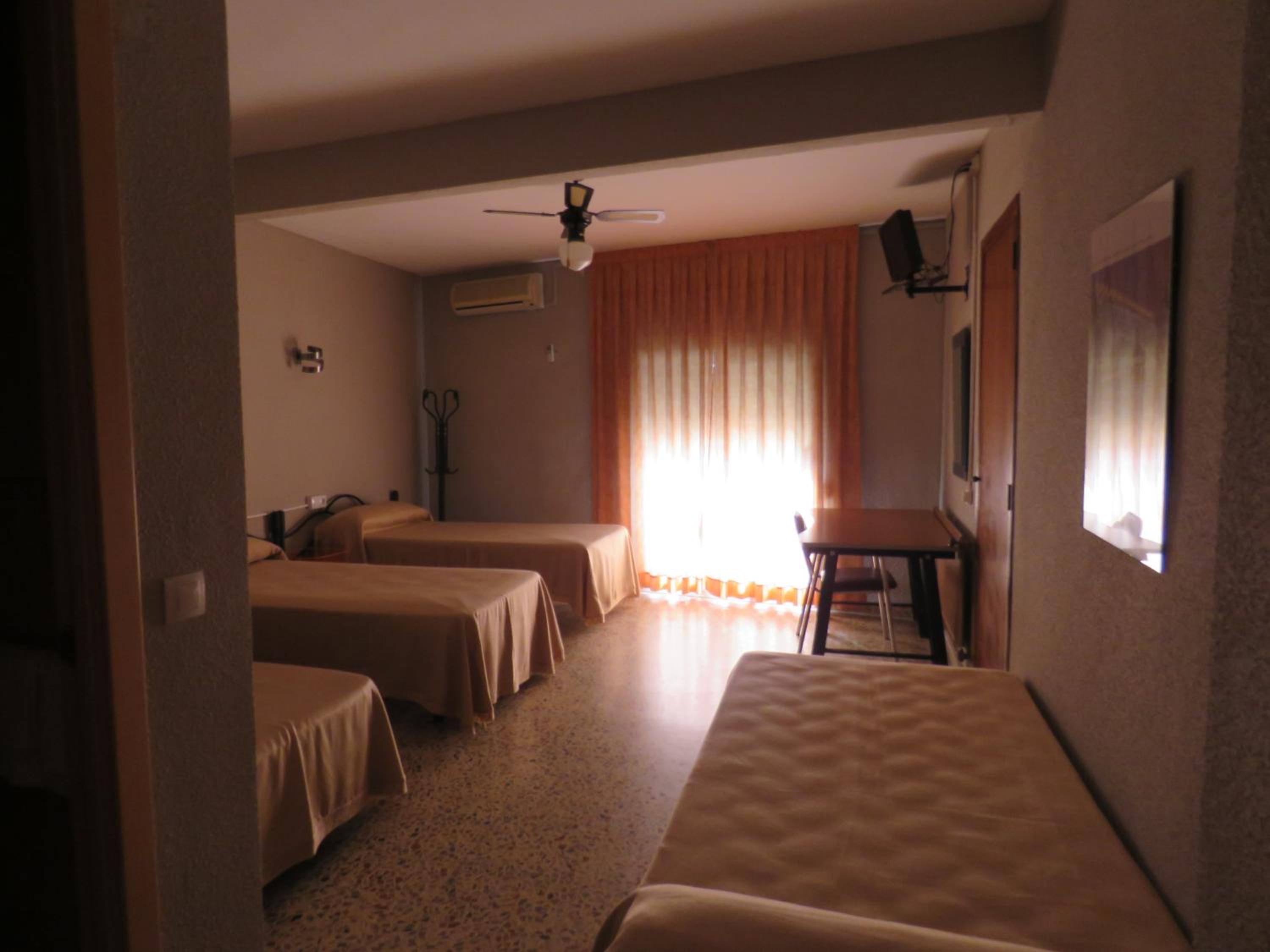 Quadruple Room - Photo 4