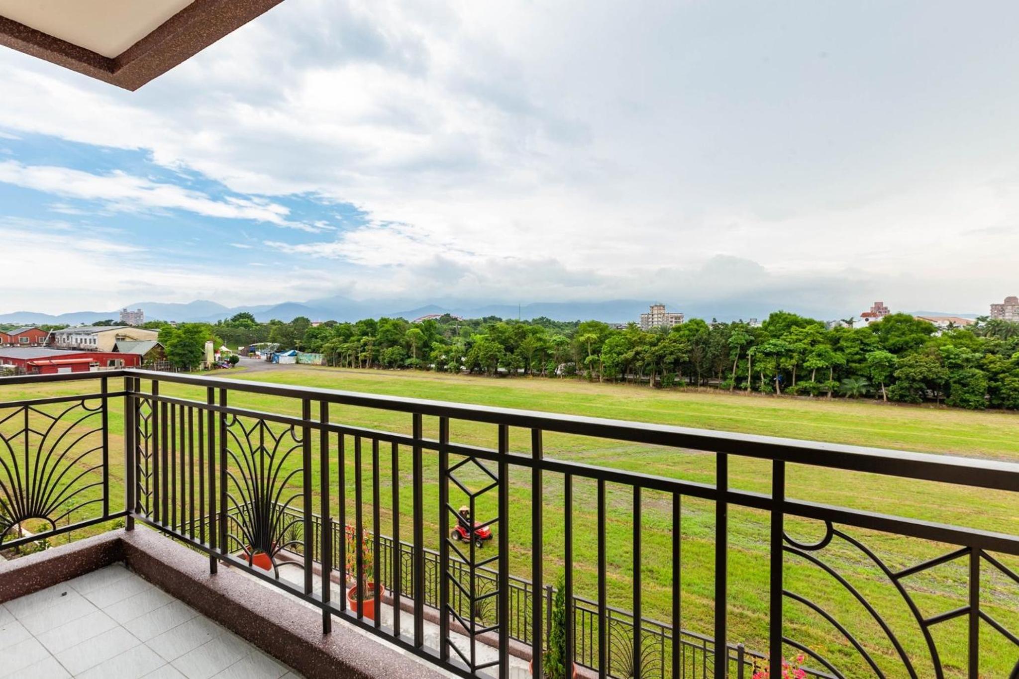 Double Room with Balcony - Photo 7
