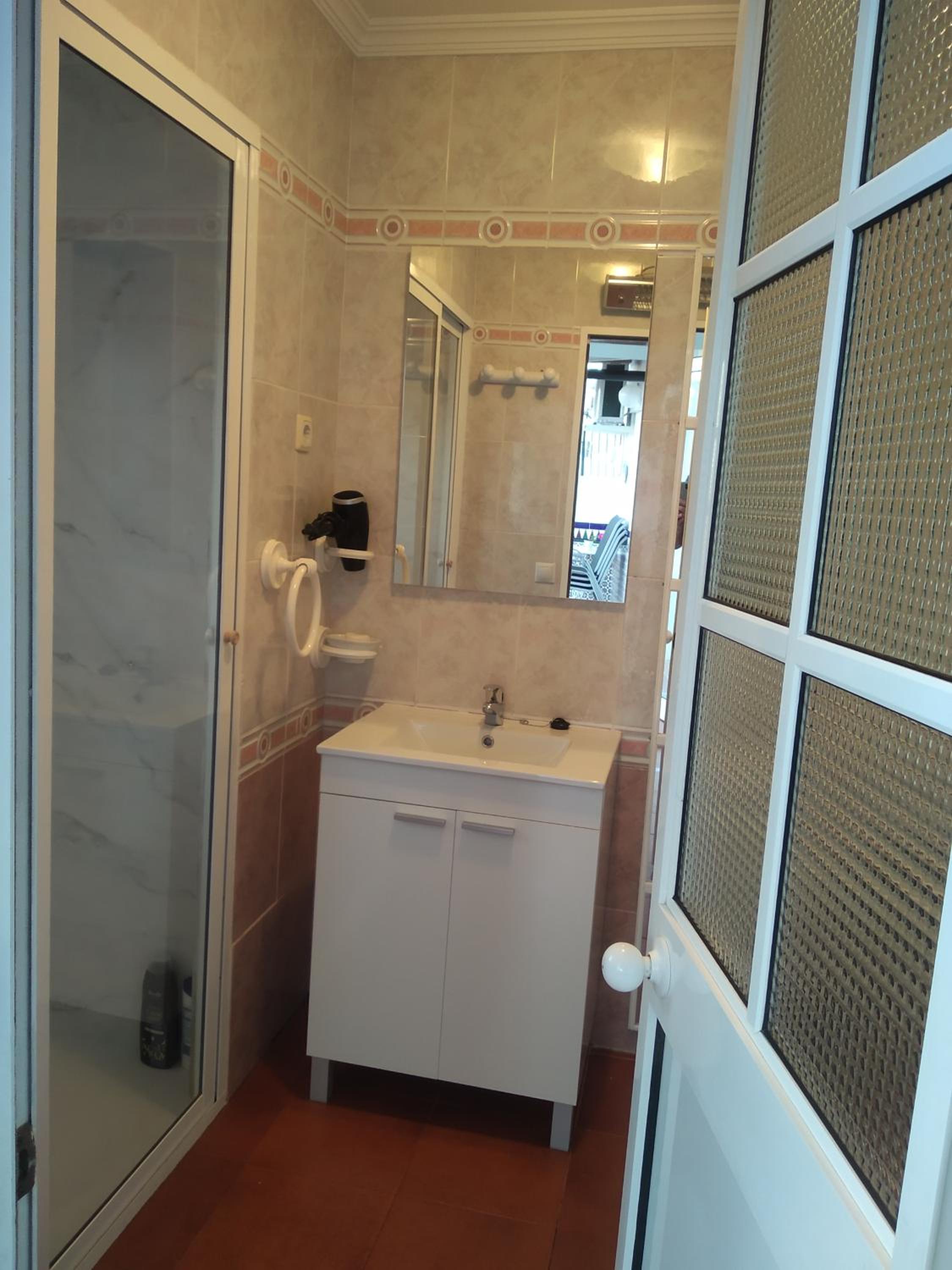 Two-Bedroom House - Photo 23
