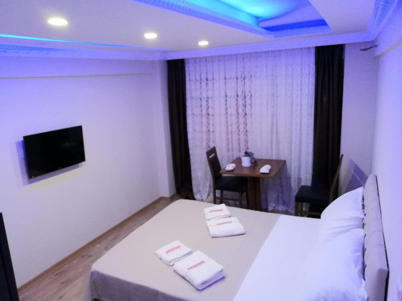 Double Room with Sea View - Photo 3